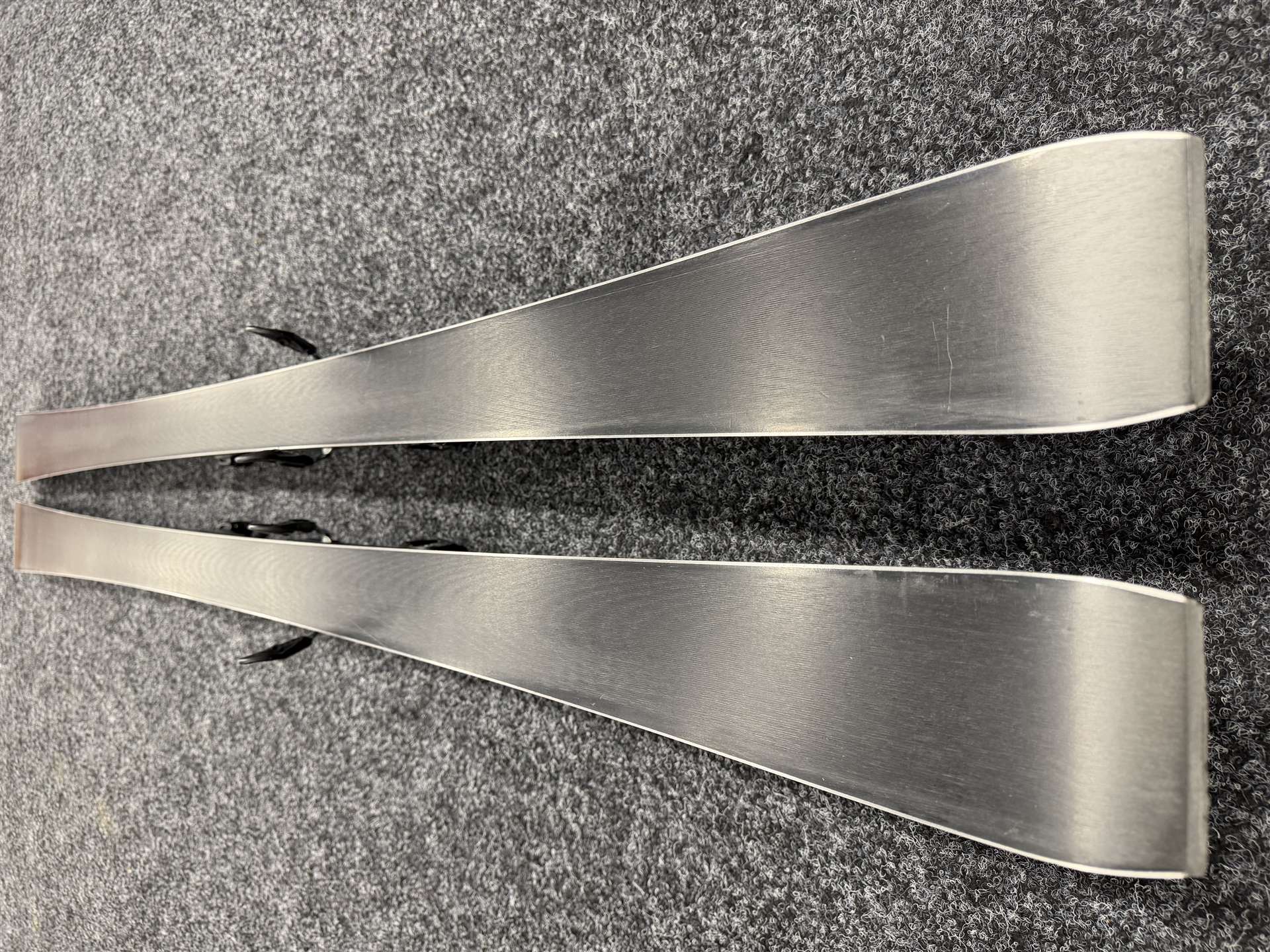 Použité lyže ATOMIC Redster X9s Ti + viazanie Atomic X 12 GW