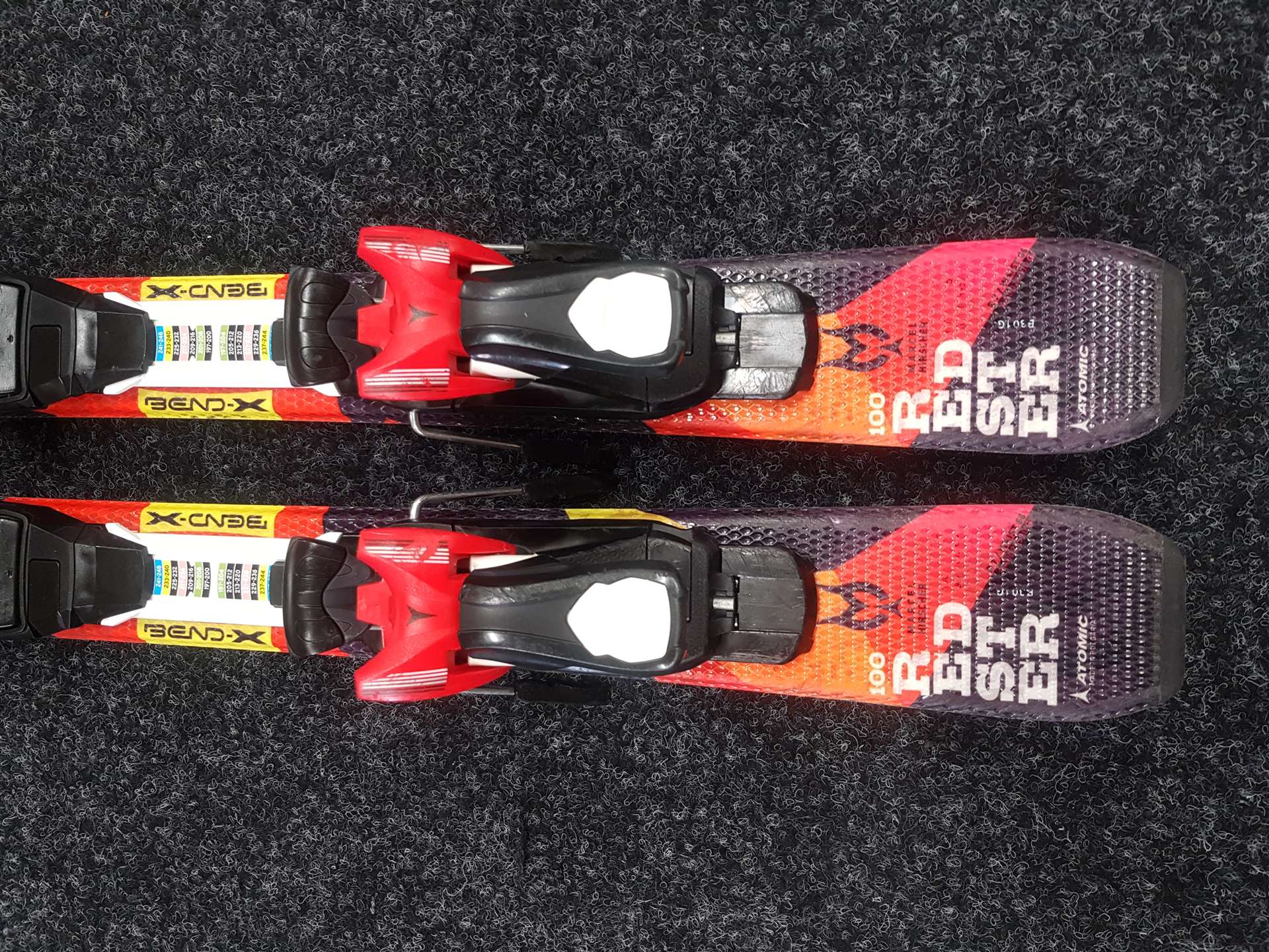 Použité detské lyže ATOMIC Redster + viazanie Atomic XTE 45