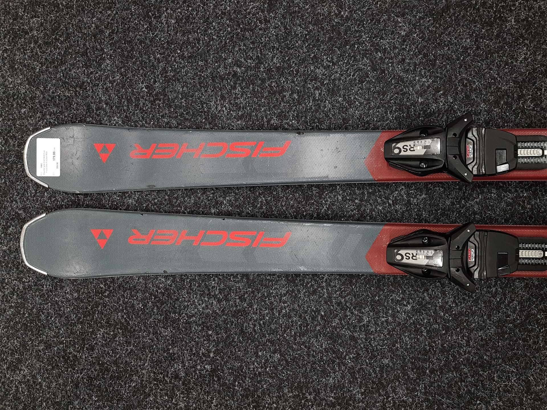 Použité lyže FISCHER Fire  + viazanie Fischer RS9