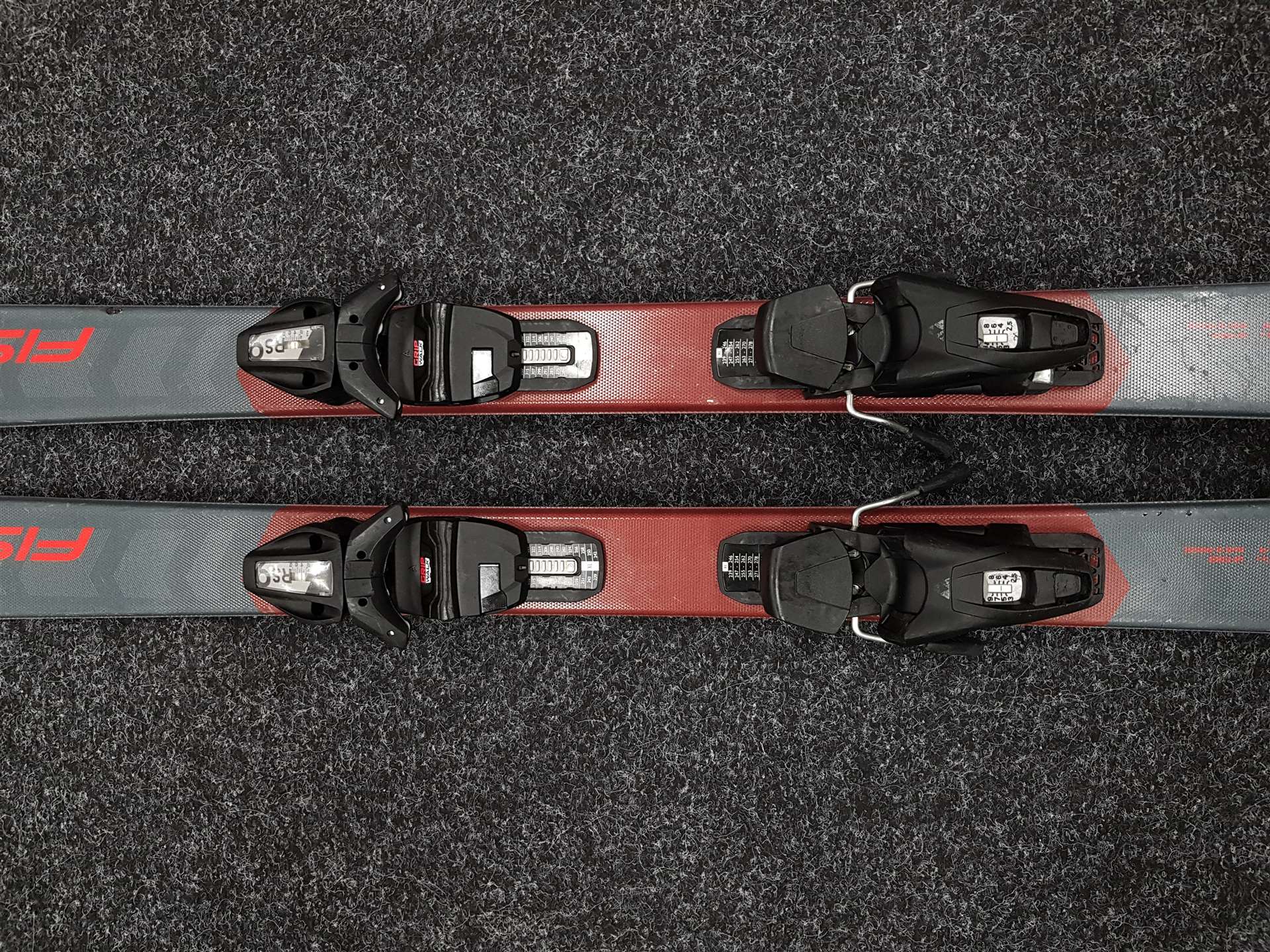Použité lyže FISCHER Fire  + viazanie Fischer RS9