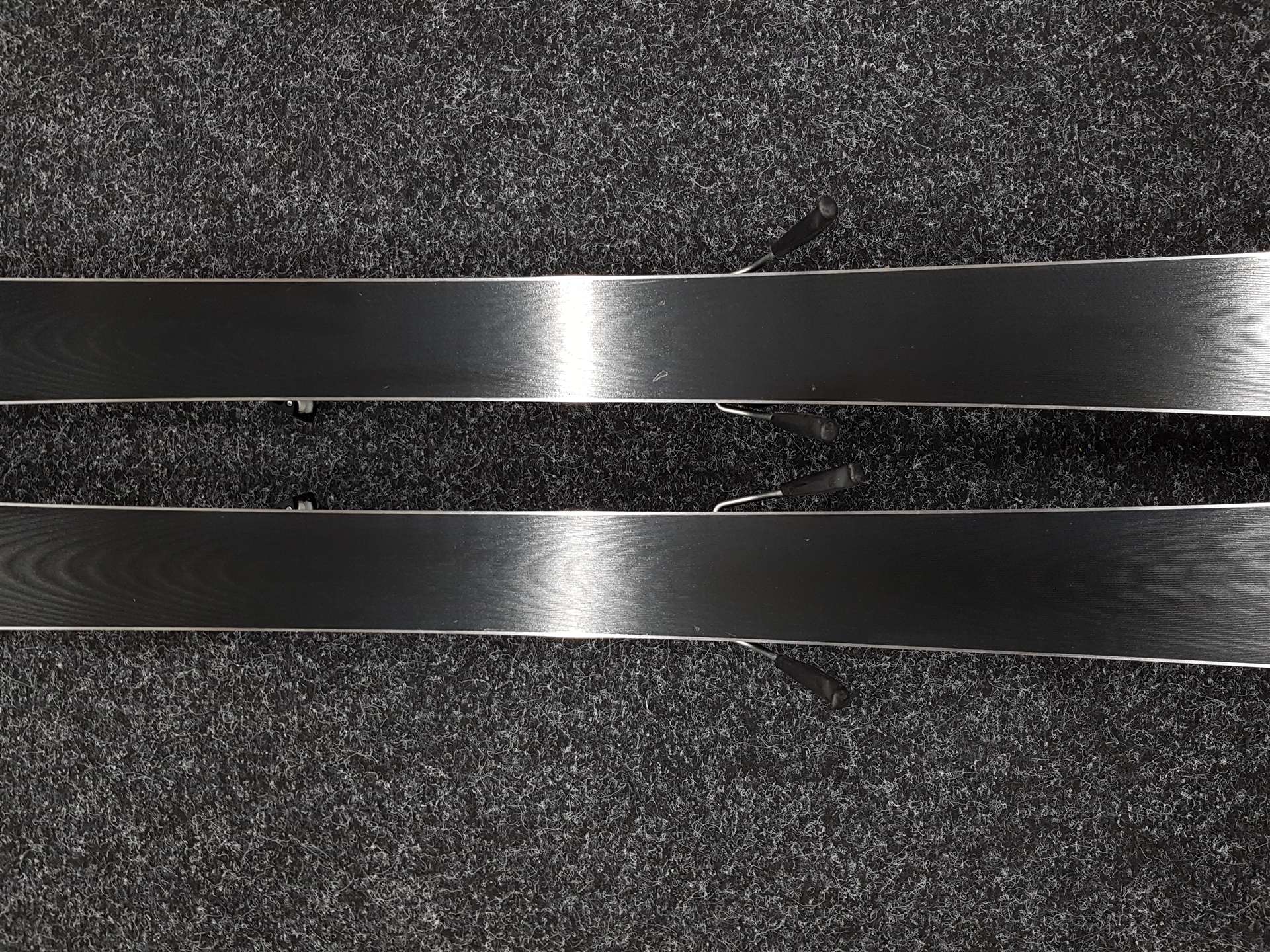 Použité lyže FISCHER Fire  + viazanie Fischer RS9