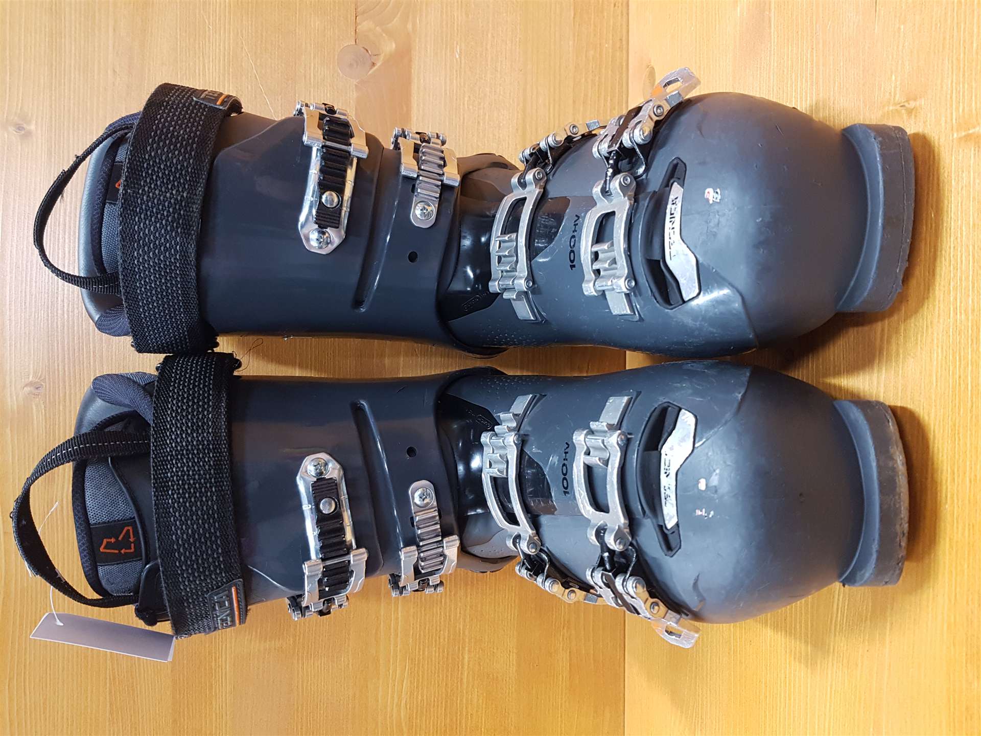 Použité lyžiarky TECNICA Mach Sport HV RT 100