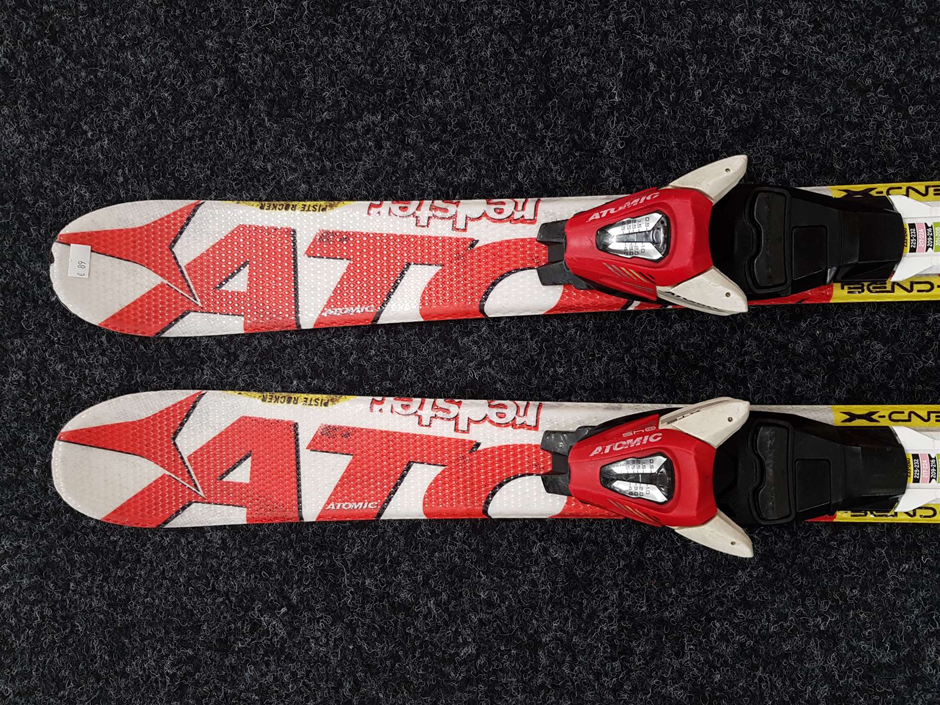 Použité lyže ATOMIC Redster Bend X  + viazanie Atomic XTE 4,5