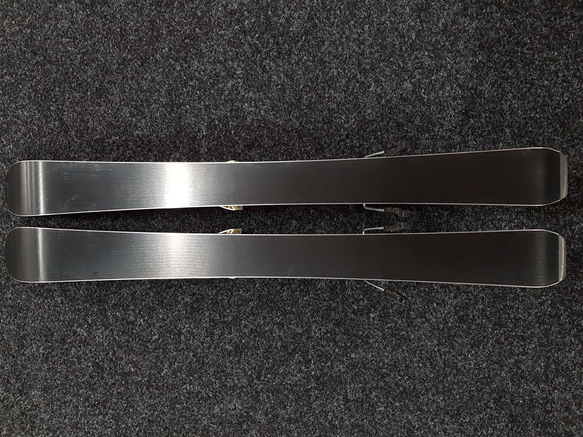 Použité lyže ATOMIC Redster Bend X  + viazanie Atomic XTE 4,5