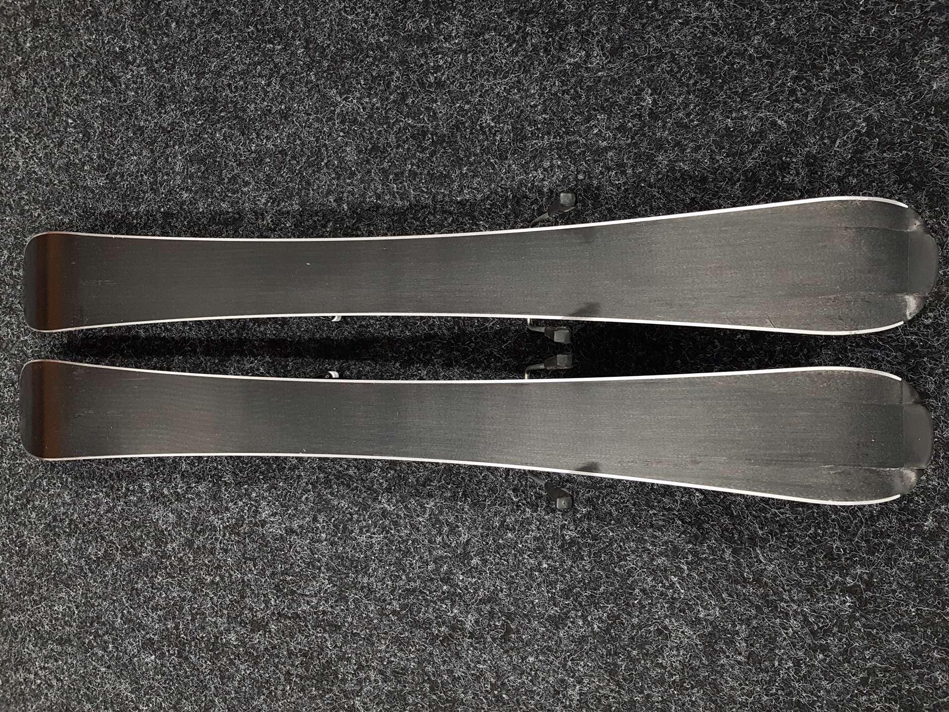 Použité detské lyže HEAD Super Shape + viazanie Head SLR 4.5 AC