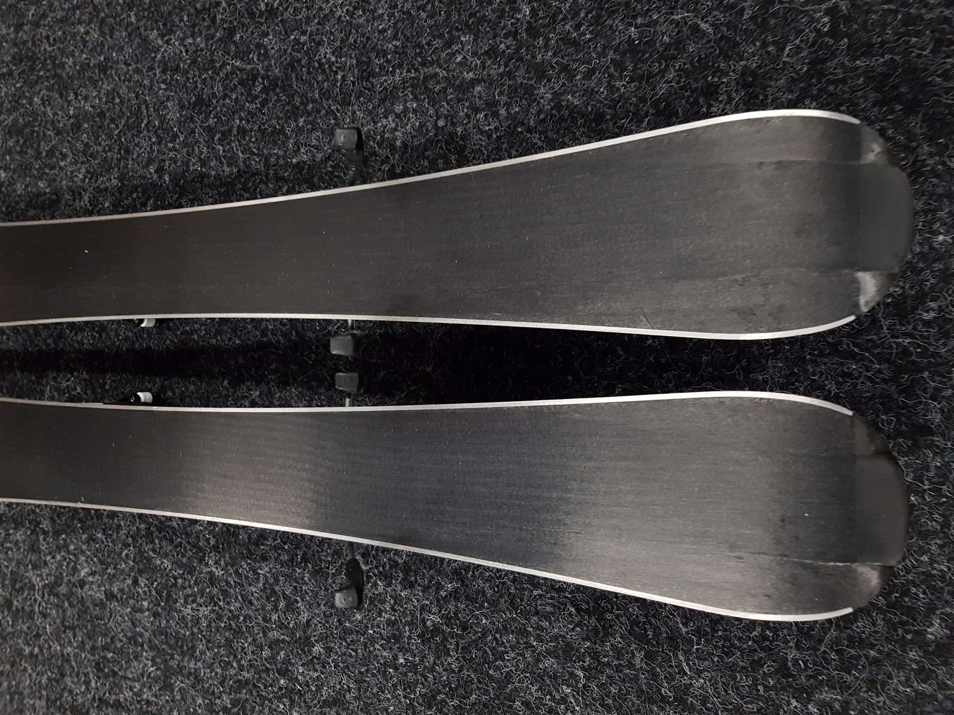 Použité detské lyže HEAD Super Shape + viazanie Head SLR 4.5 AC