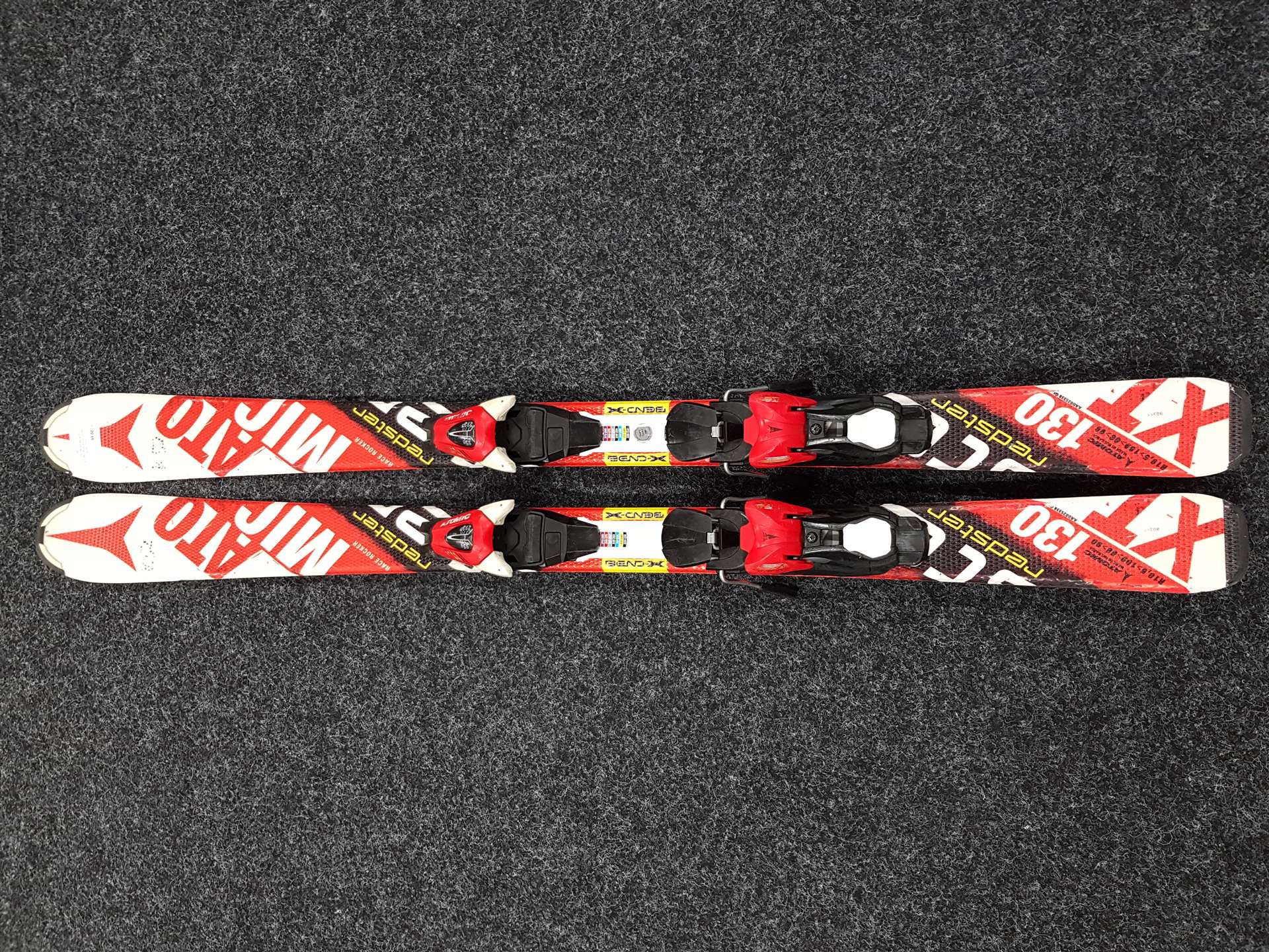 Použité detské lyže ATOMIC Redster  + viazanie Atomic XTE 7