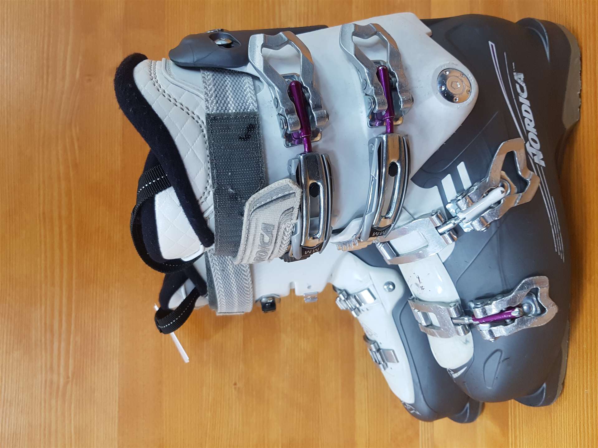 Použité lyžiarky NORDICA Nxt 75R W