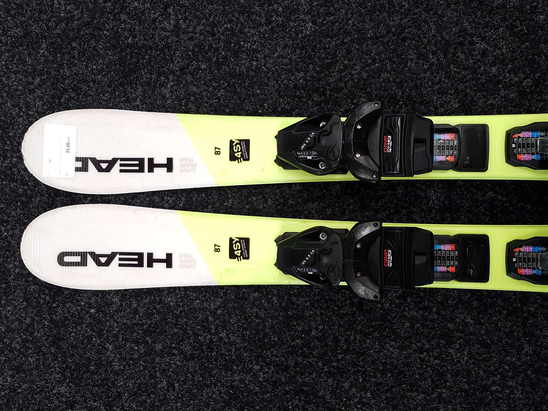 Použité detské lyže HEAD Supershape Team + viazanie Tyrolia JRS 4.5 CA