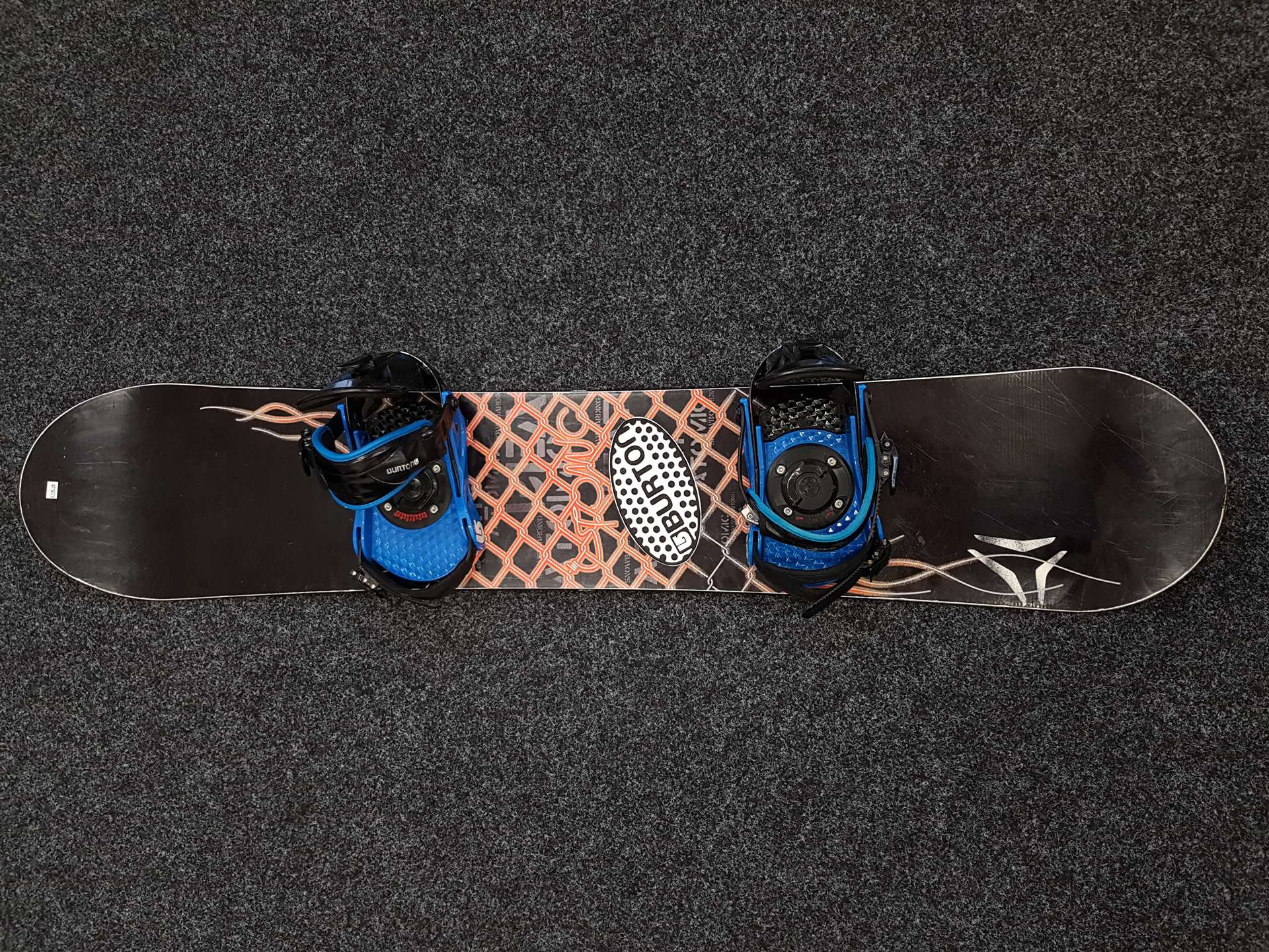 Použitý snowboard Atomic + viazanie BURTON veľkosť S