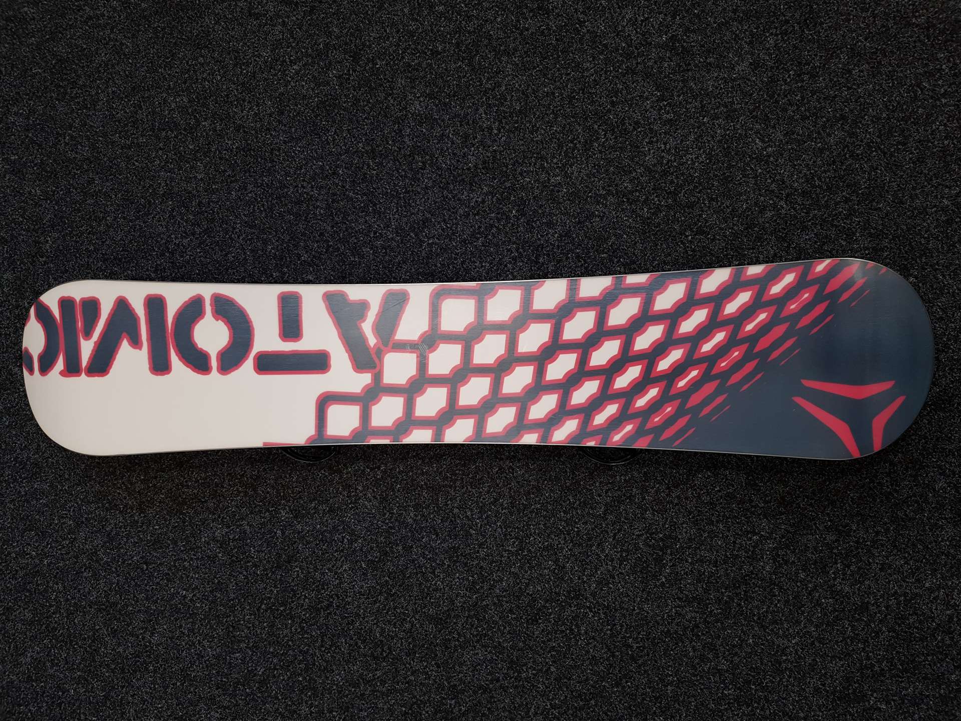 Použitý snowboard Atomic + viazanie BURTON veľkosť S