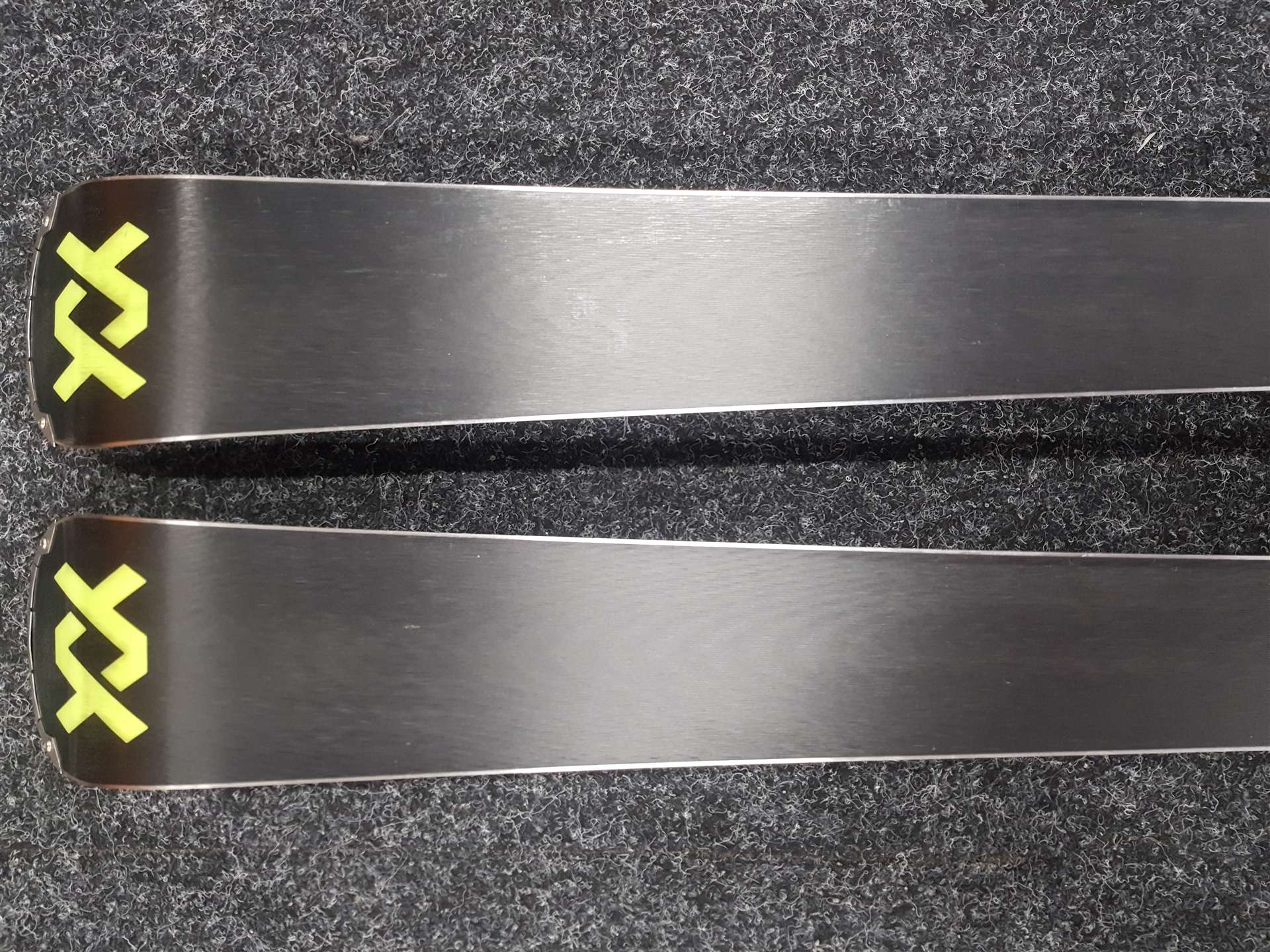 Použité lyže VOLKL Racetiger SL 13 + viazanie Marker Motion 12