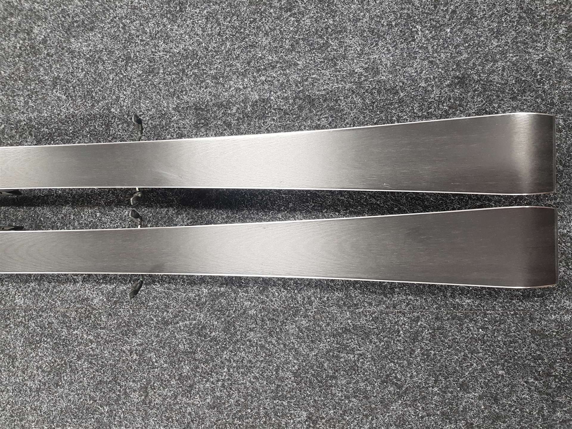 Použité lyže VOLKL Racetiger SL 13 + viazanie Marker Motion 12