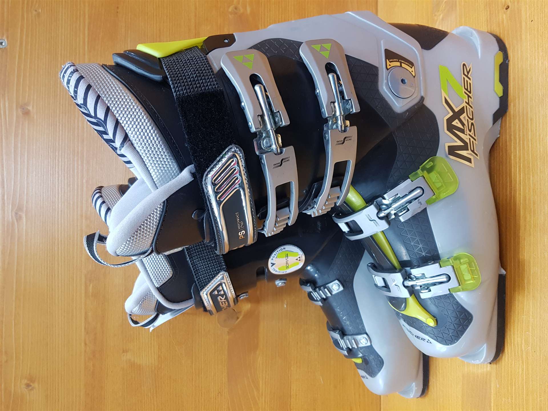 Použité lyžiarky FISCHER MX 7