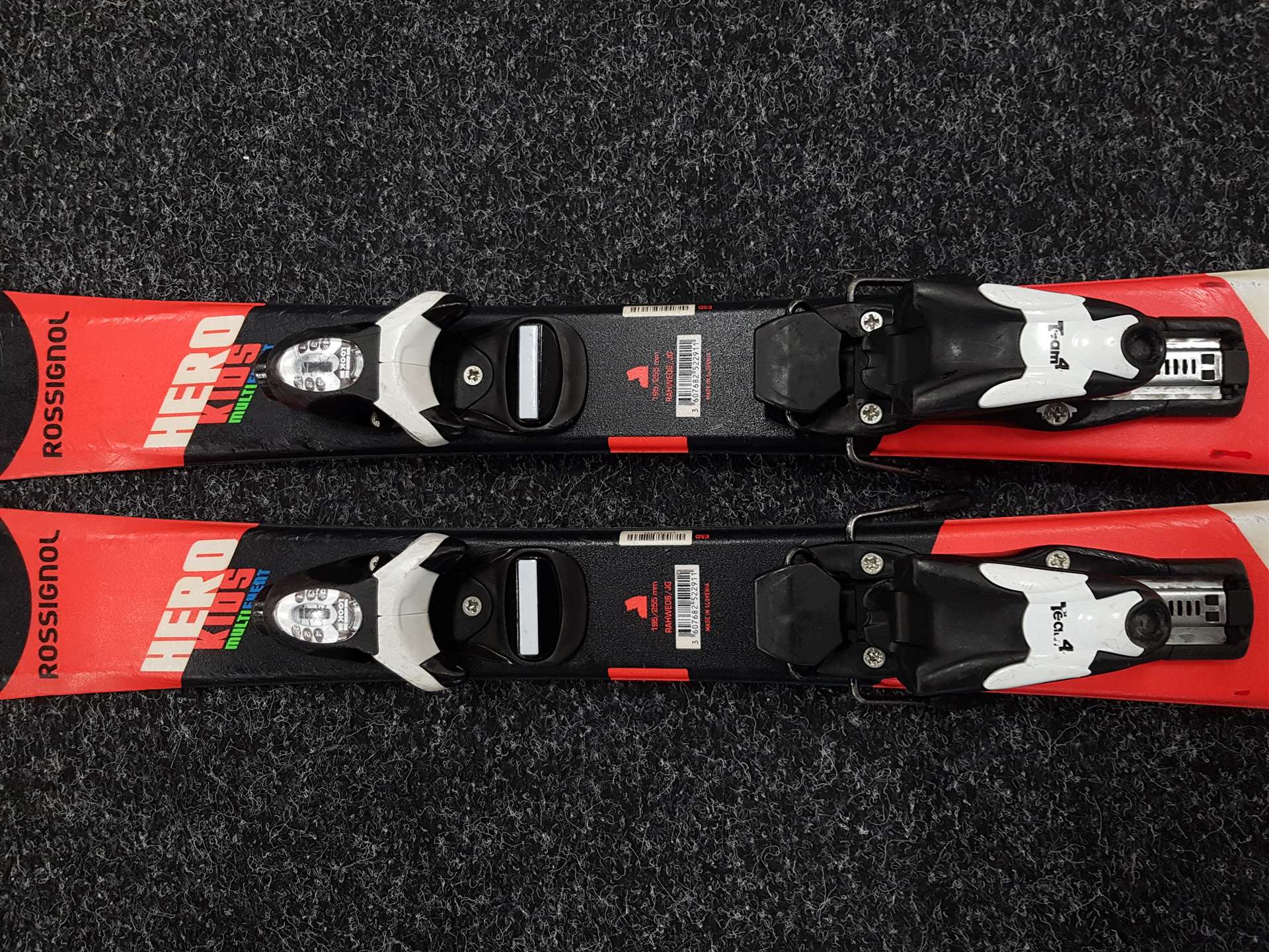 Použité detské lyže ROSSIGNOL Hero Kids Multi Event + viazanie Look Team 4