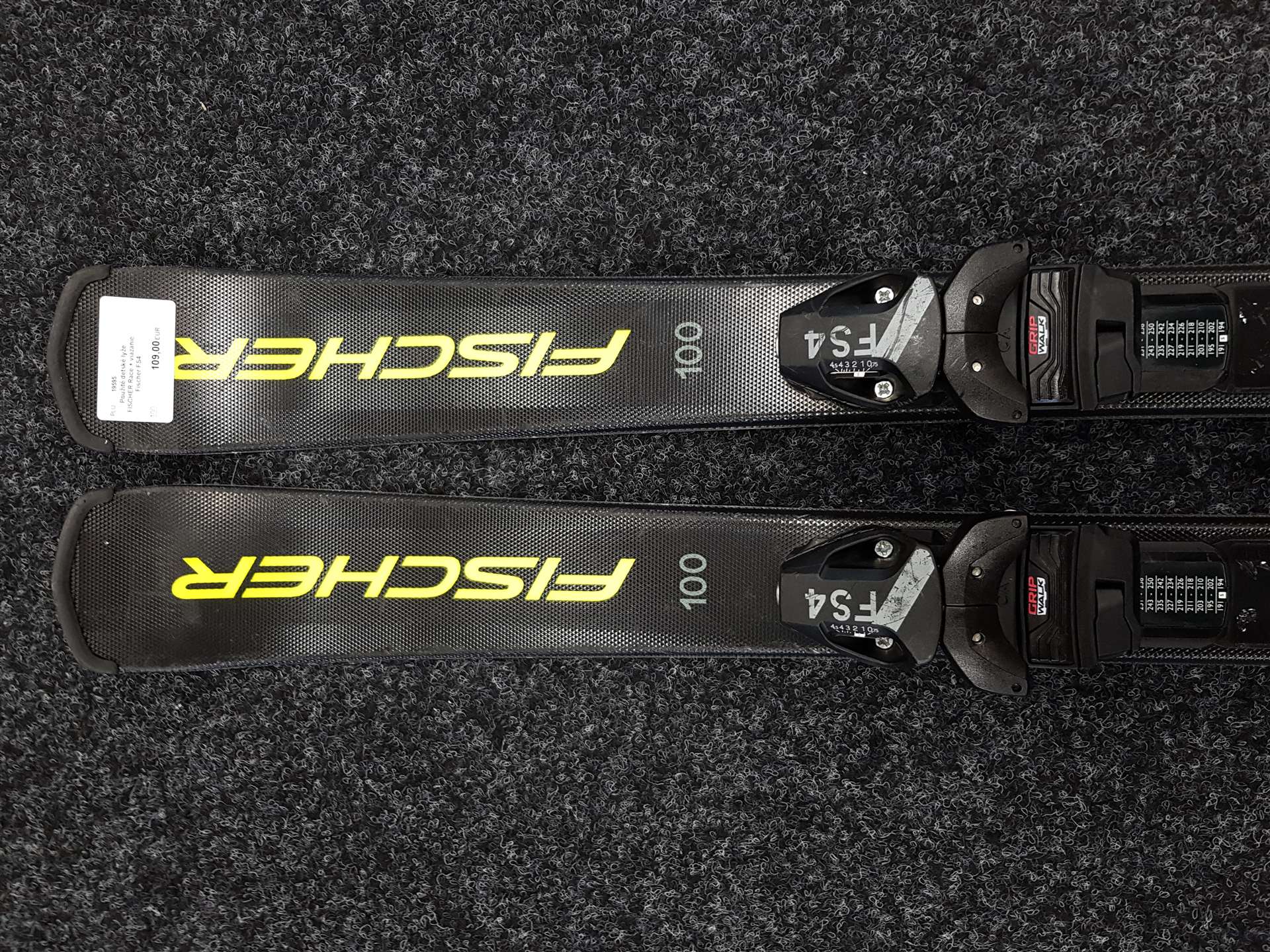 Použité detské lyže FISCHER Race + viazanie Fischer FS4