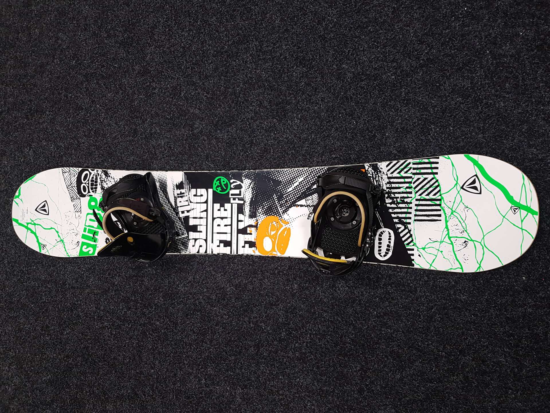 Použitý snowboard FireFly Sling + viazanie Burton veľkosť L/XL
