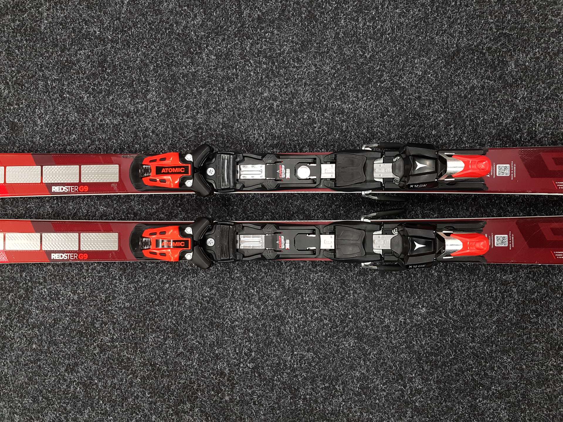 Použité lyže ATOMIC Redster G9 + viazanie Atomic X12 GW
