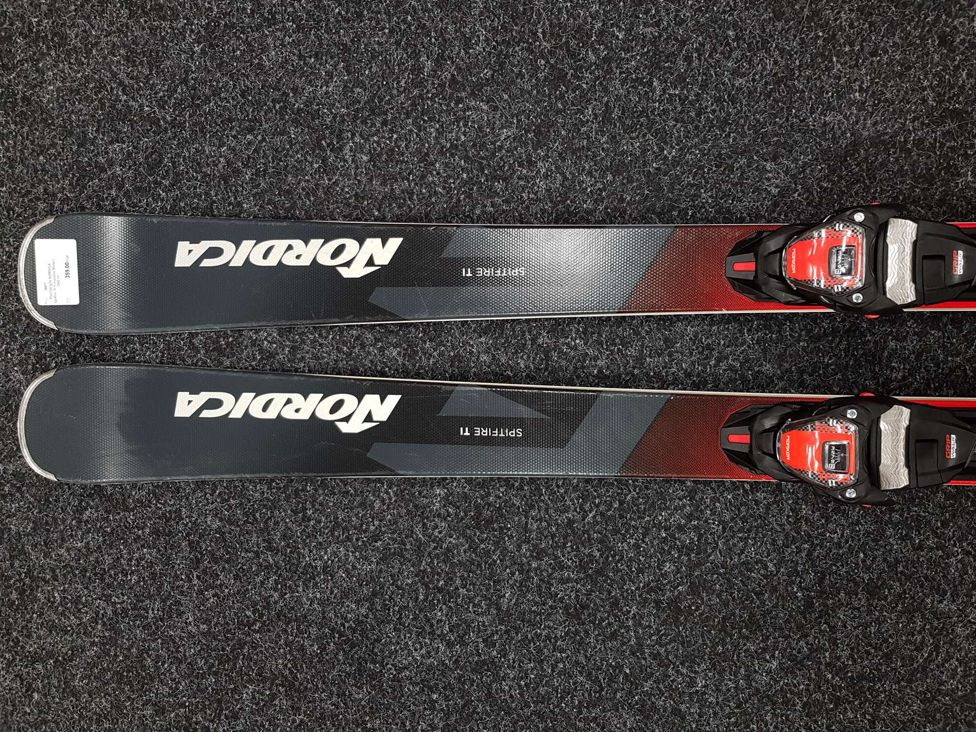 Použité lyže NORDICA Spitfire TI + viazanie Marker TP2 11