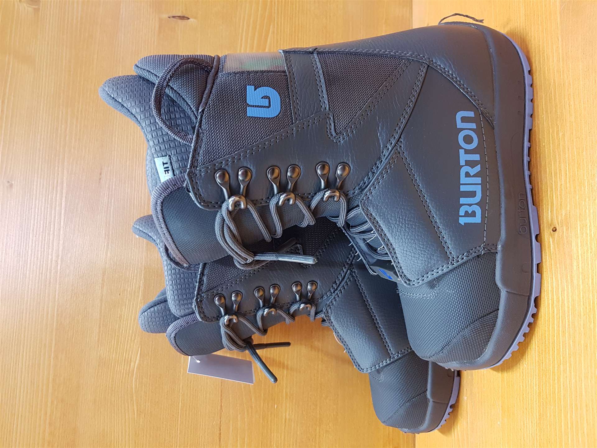 Použité snowboardové topánky BURTON Progression W