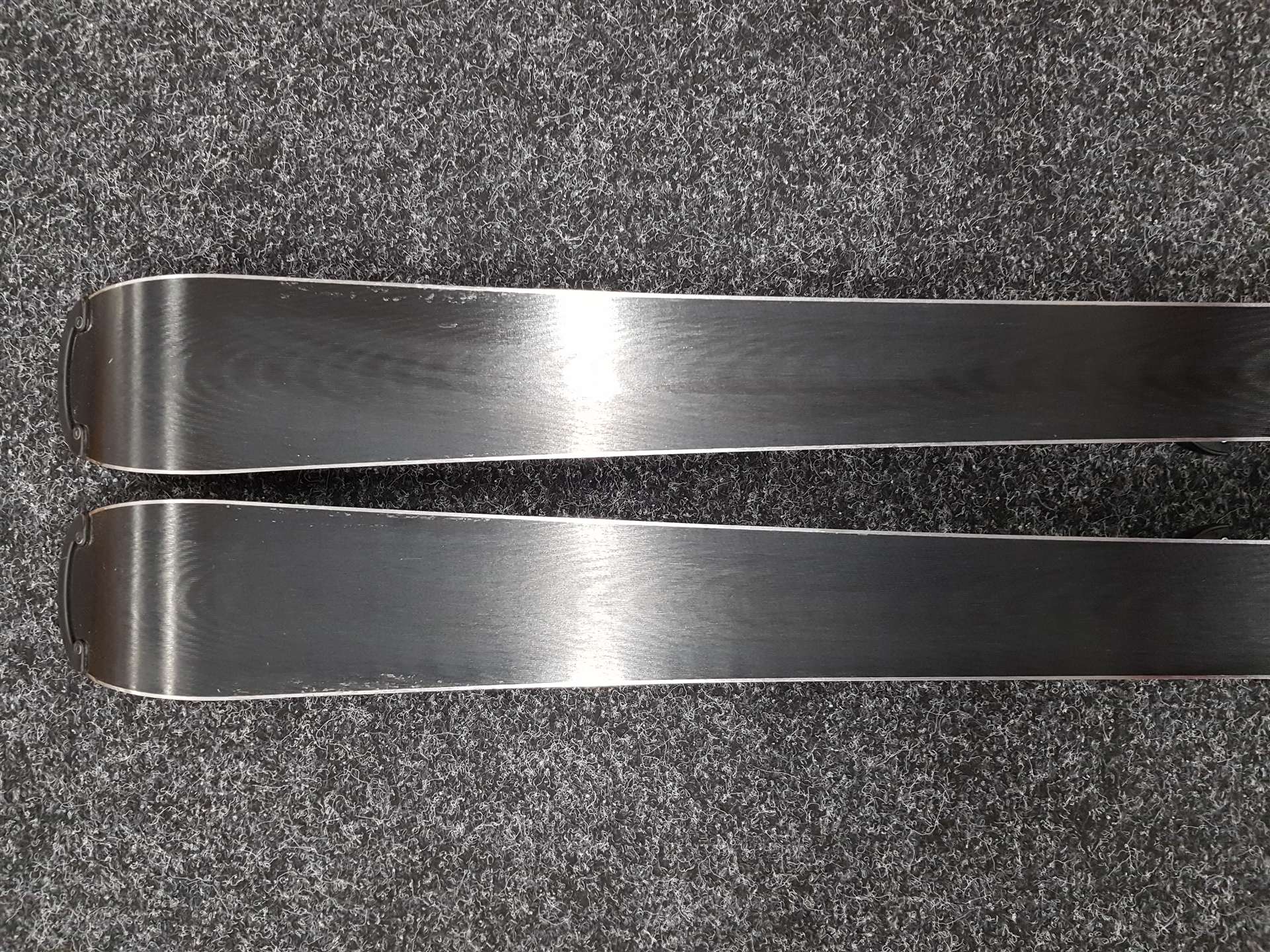 Použité lyže ELAN Carve X + viazanie Elan EL 10