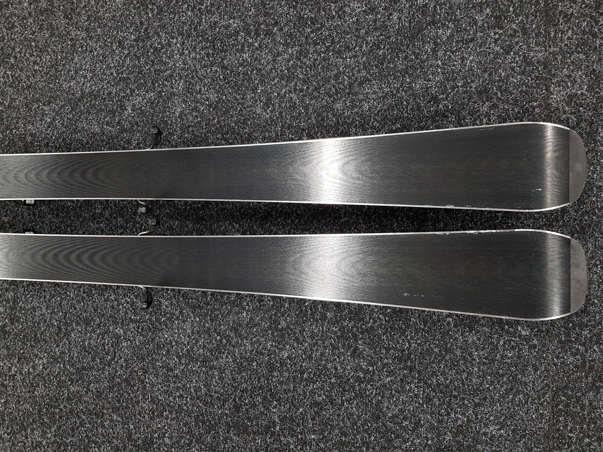 Použité lyže ELAN Carve X + viazanie Elan EL 10