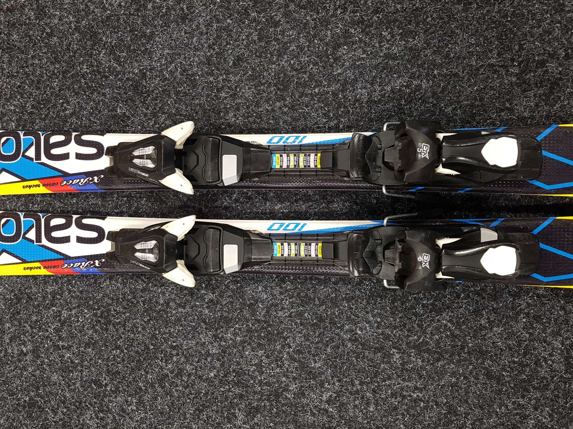 Použité detské lyže SALOMON X Race JR + viazanie Ezytrak ETK 5