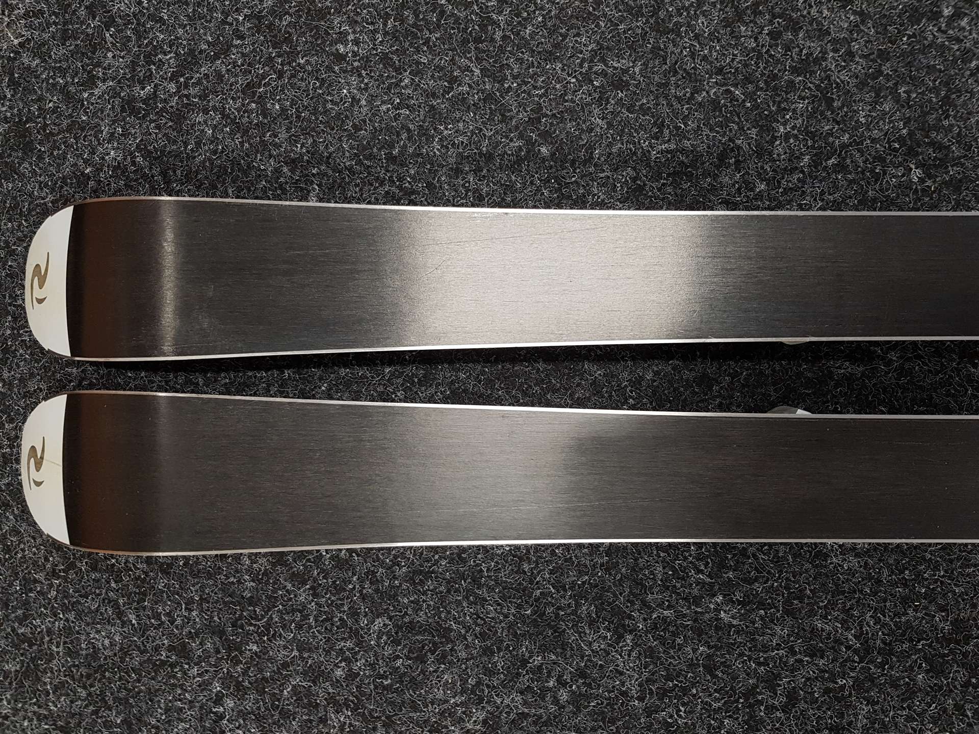 Použité detské lyže ROSSIGNOL Comp9j + viazanie Rossignol Comp 7,5