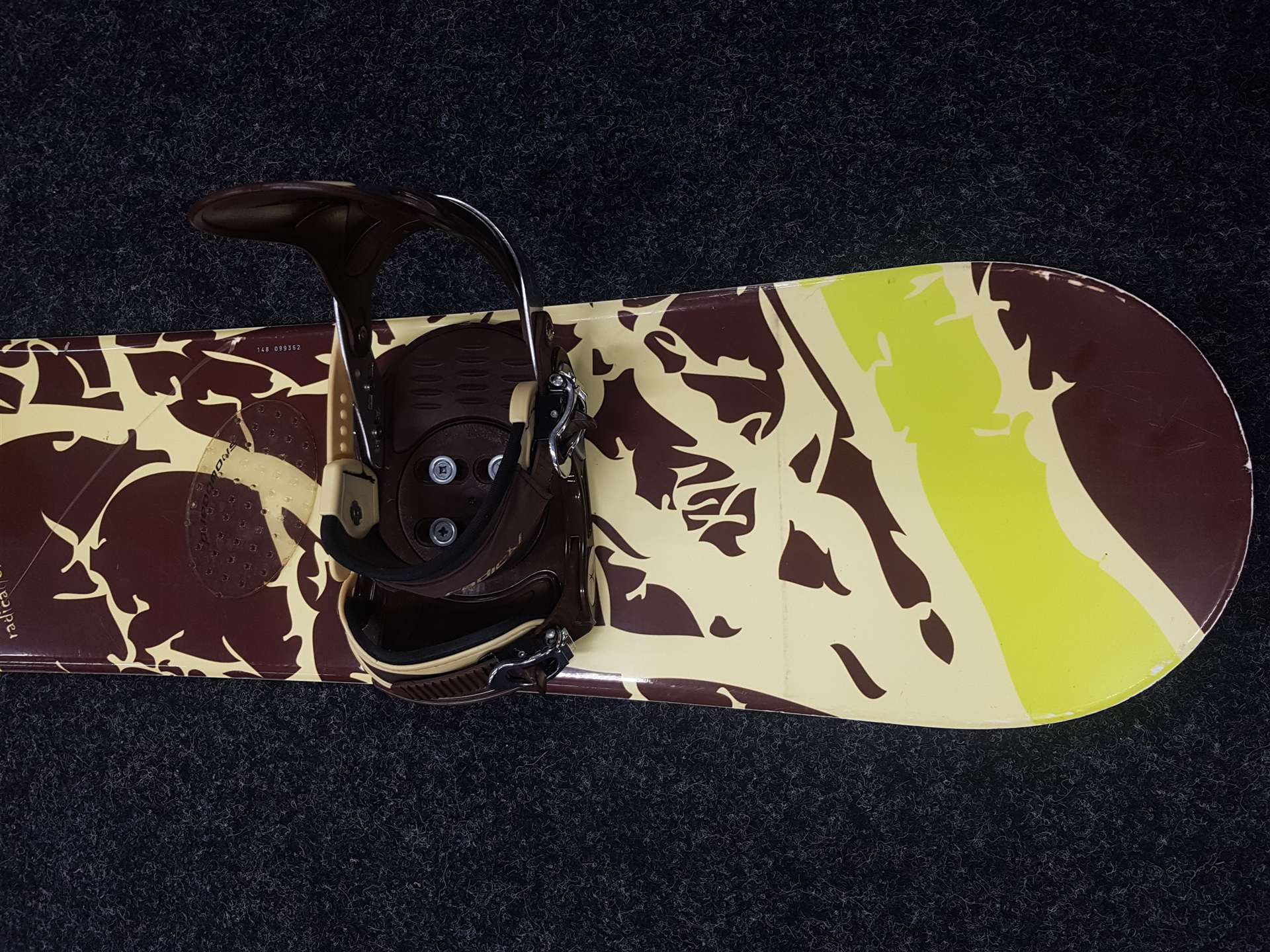 Použitý snowboard RADICAL Forest  + viazanie Radical veľkosť L