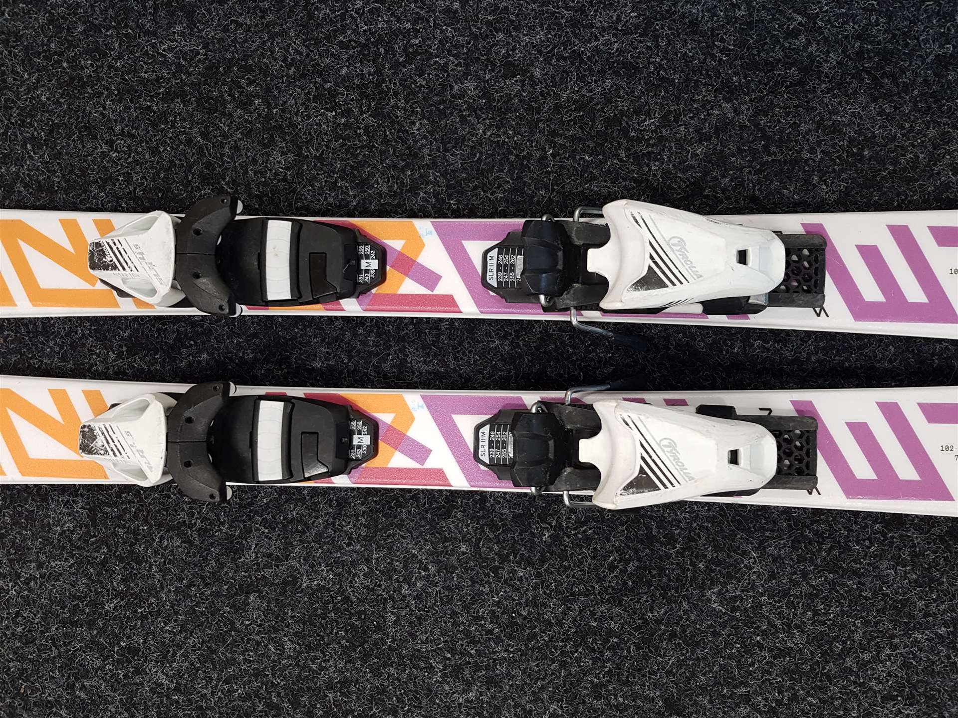 Použité detské lyže SPORTEN Street 110 + viazanie Tyrolia SLR 4,5