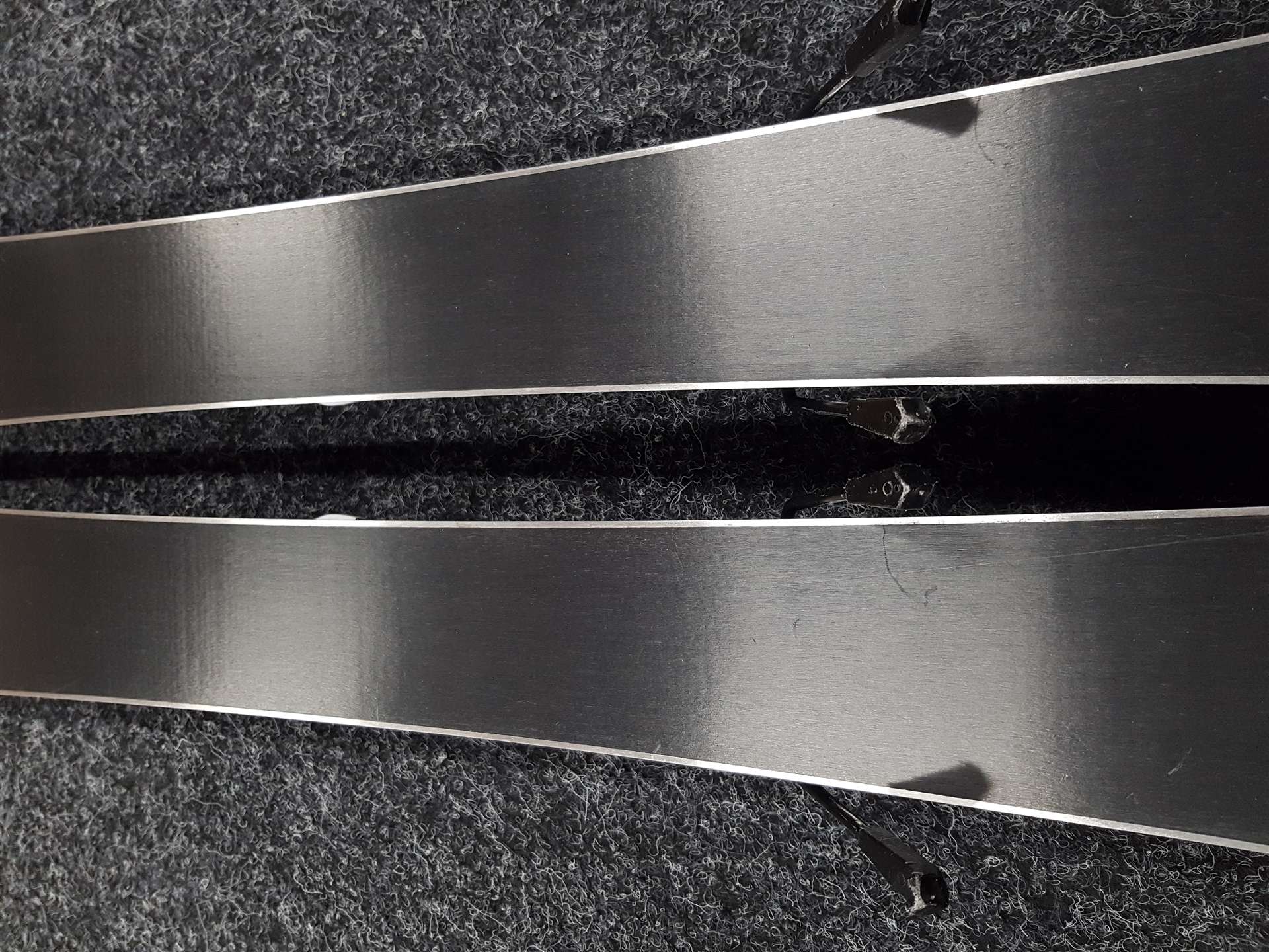 Použité detské lyže DYNASTAR Menace + viazanie Look 4.5