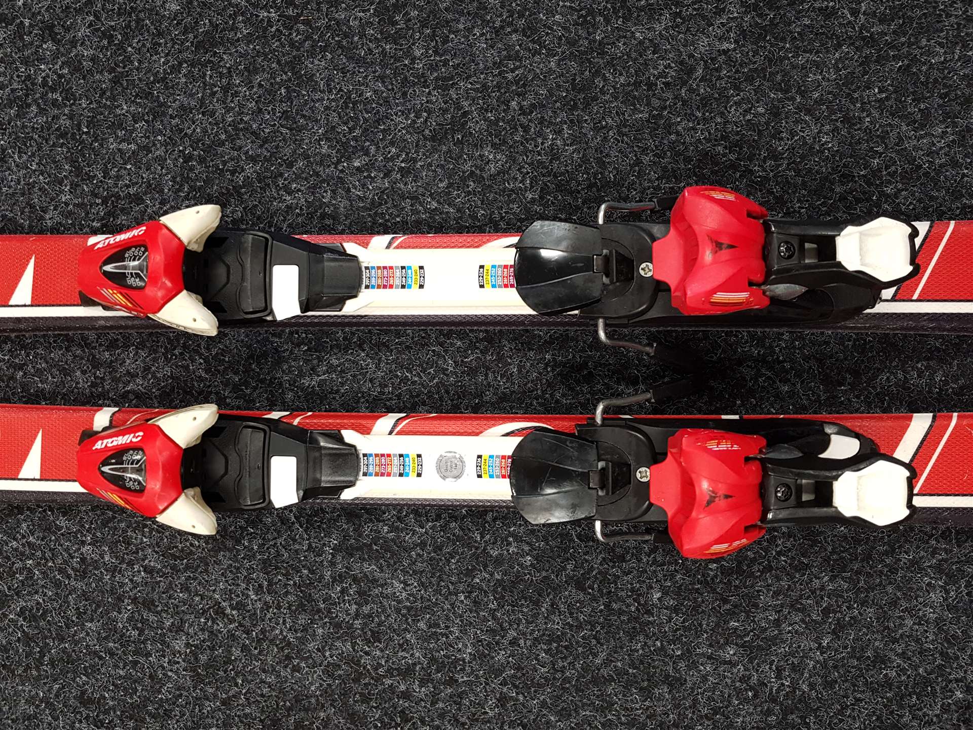 Použité lyže ATOMIC Race + viazanie Atomic XTE 7