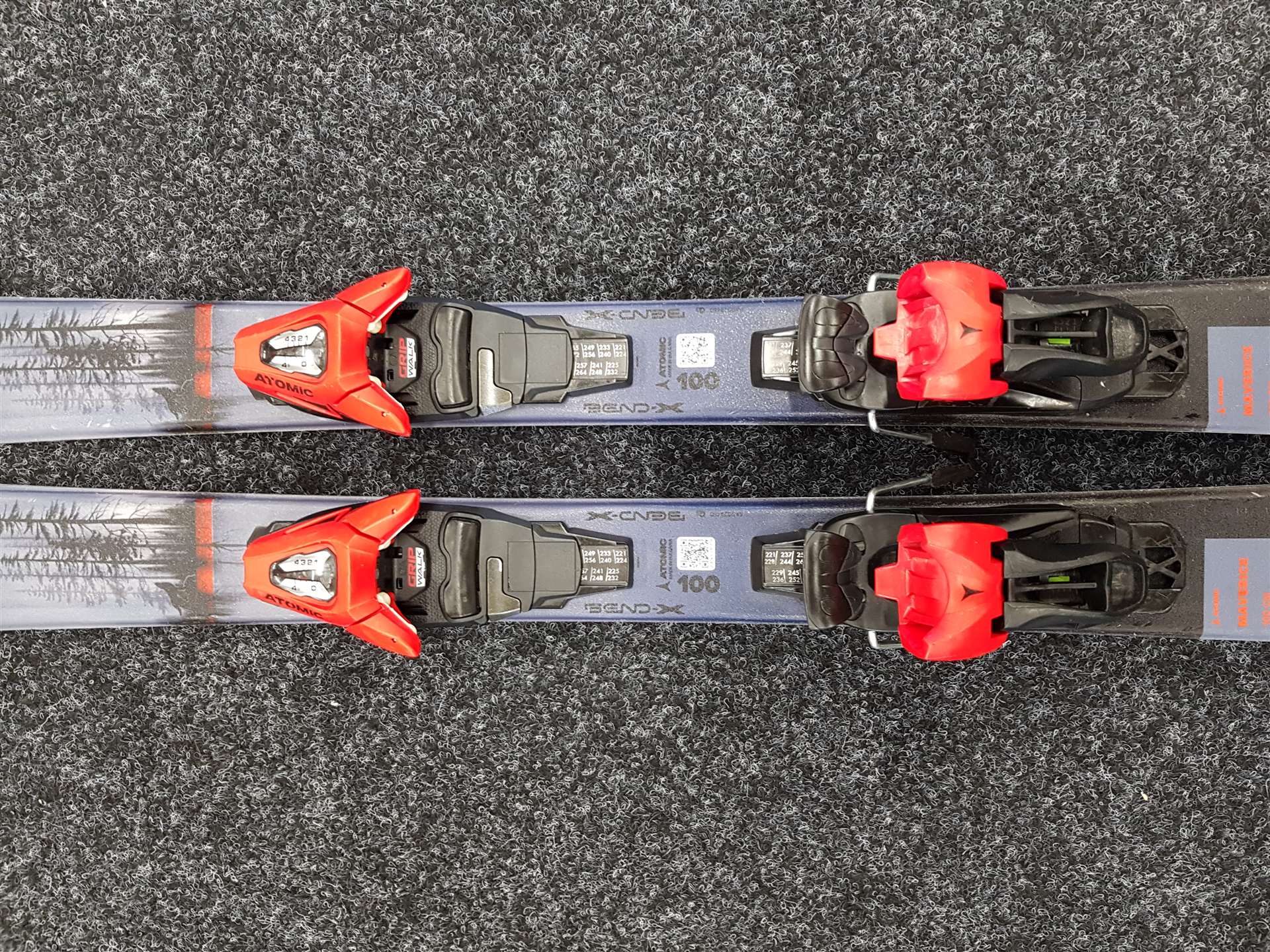 Použité detské lyže ATOMIC Maverick + viazanie Atomic C5
