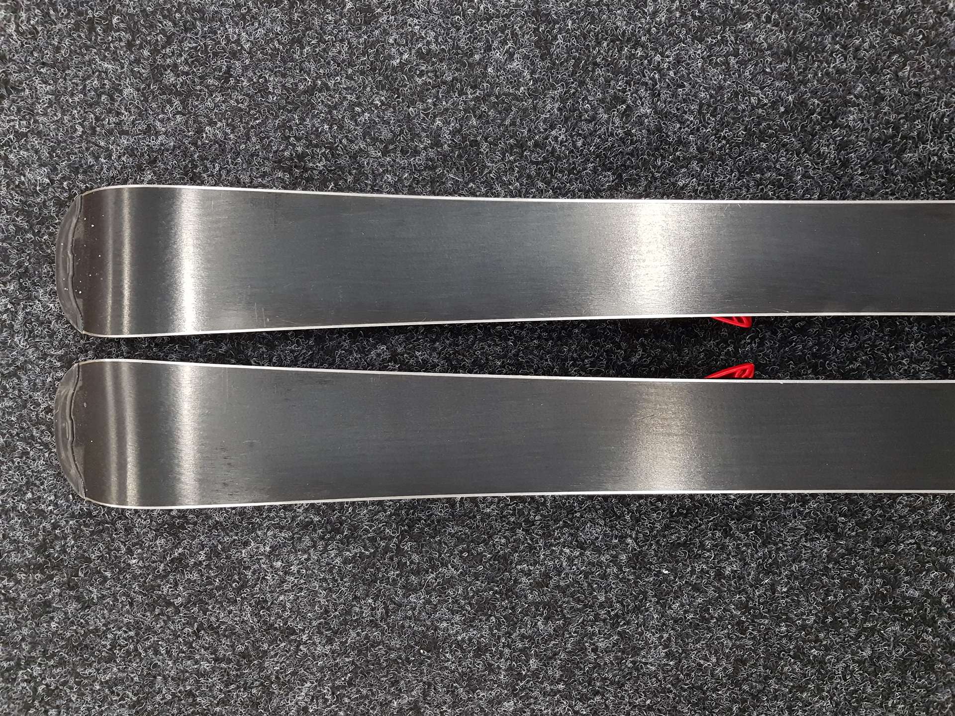 Použité detské lyže ATOMIC Maverick + viazanie Atomic C5