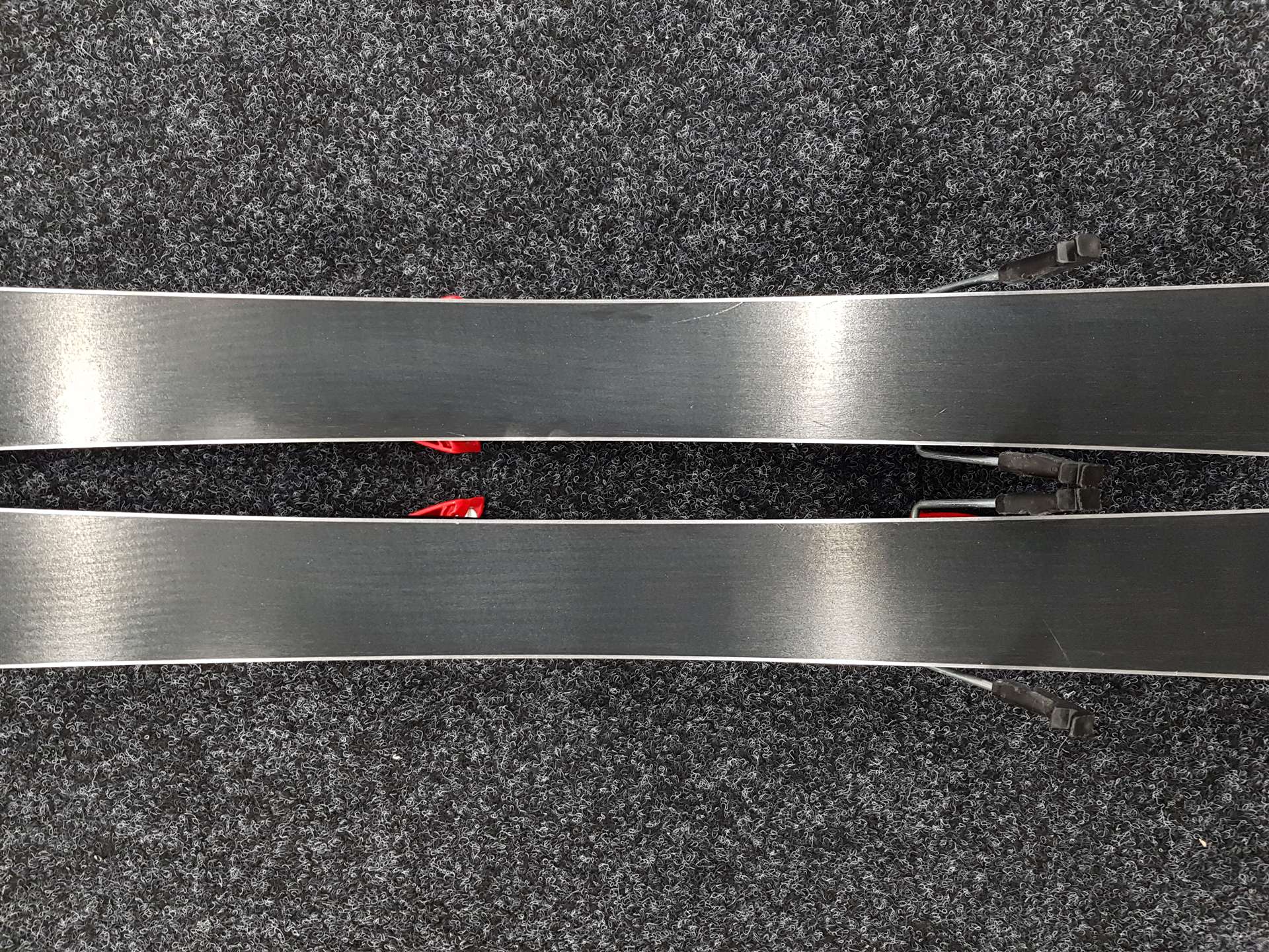 Použité detské lyže ATOMIC Maverick + viazanie Atomic C5