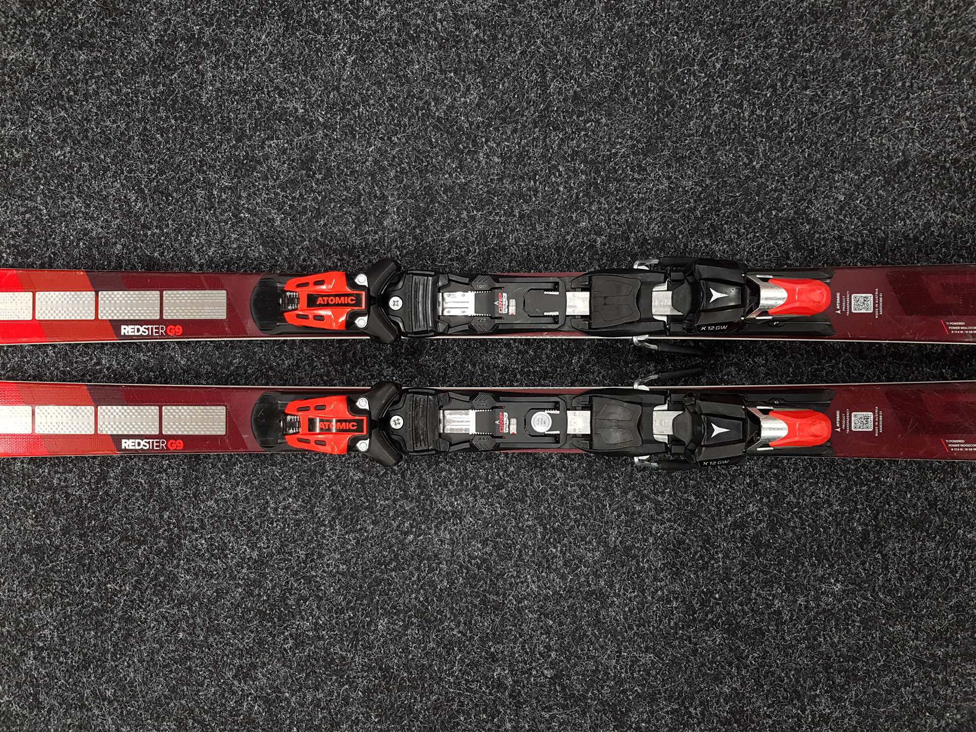 Použité lyže ATOMIC Redster G9 + viazanie Atomic X12 GW
