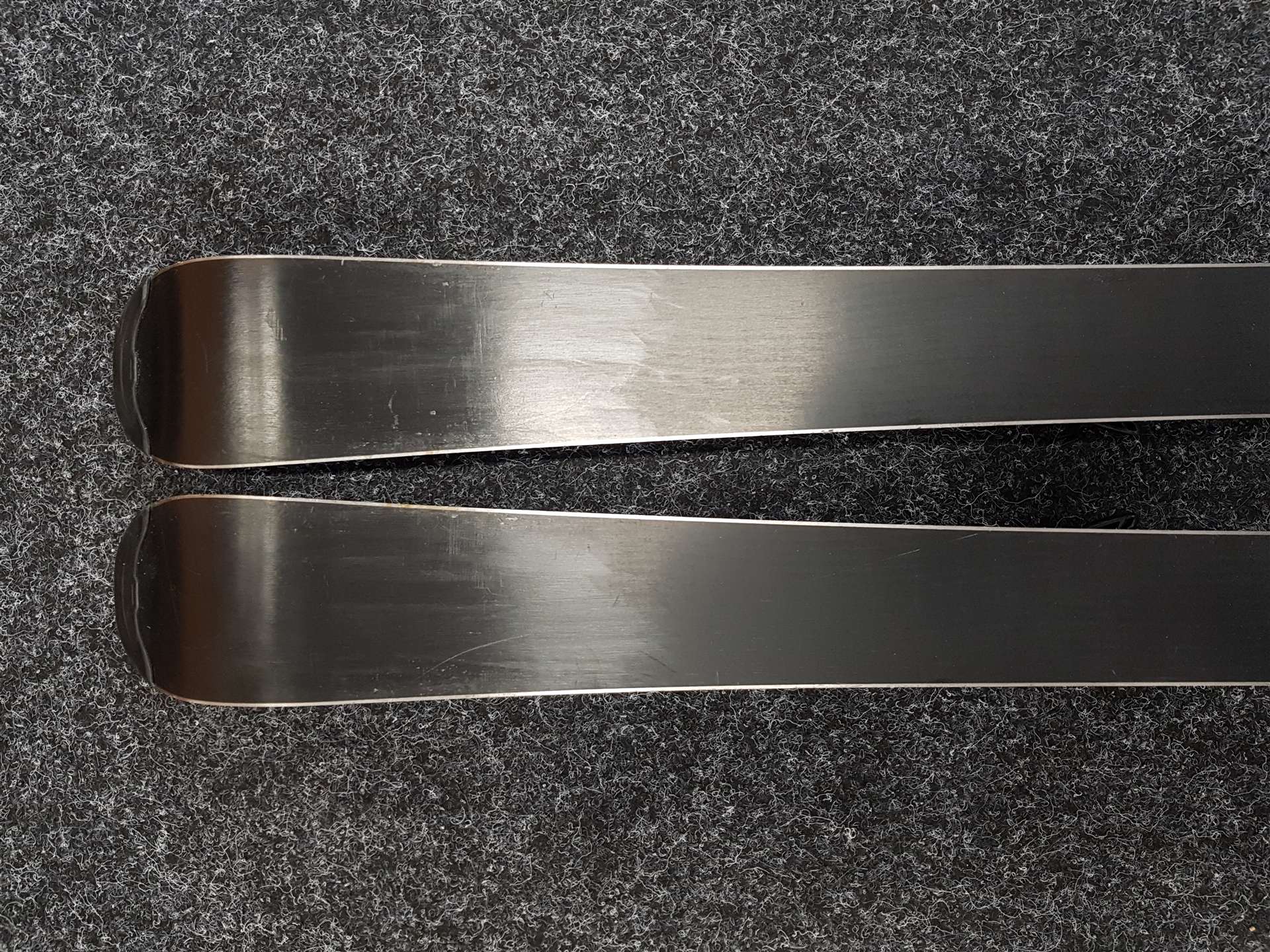 Použité detské lyže SALOMON S/RACE  + viazanie Salomon 4,5