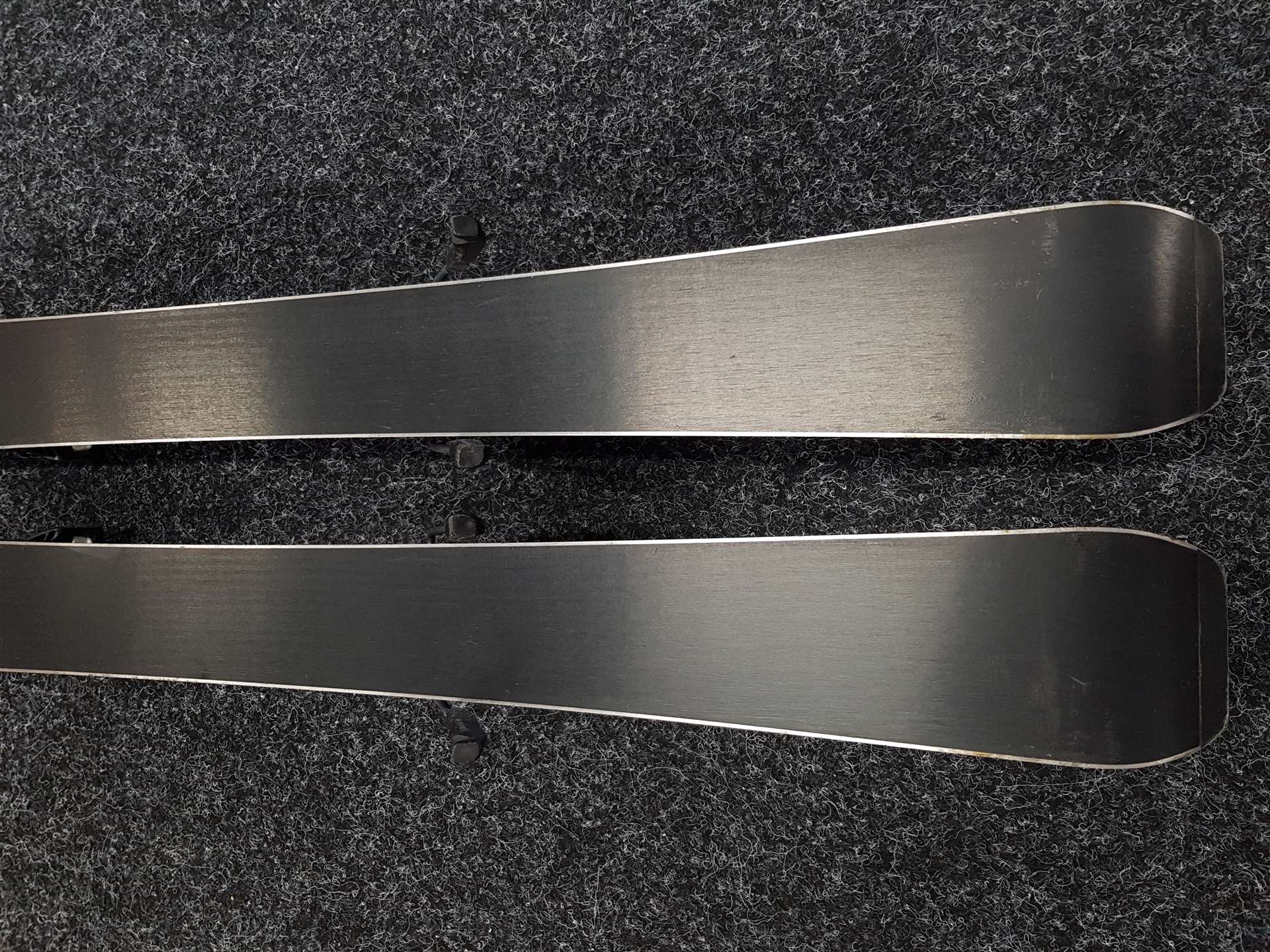 Použité detské lyže SALOMON S/RACE  + viazanie Salomon 4,5