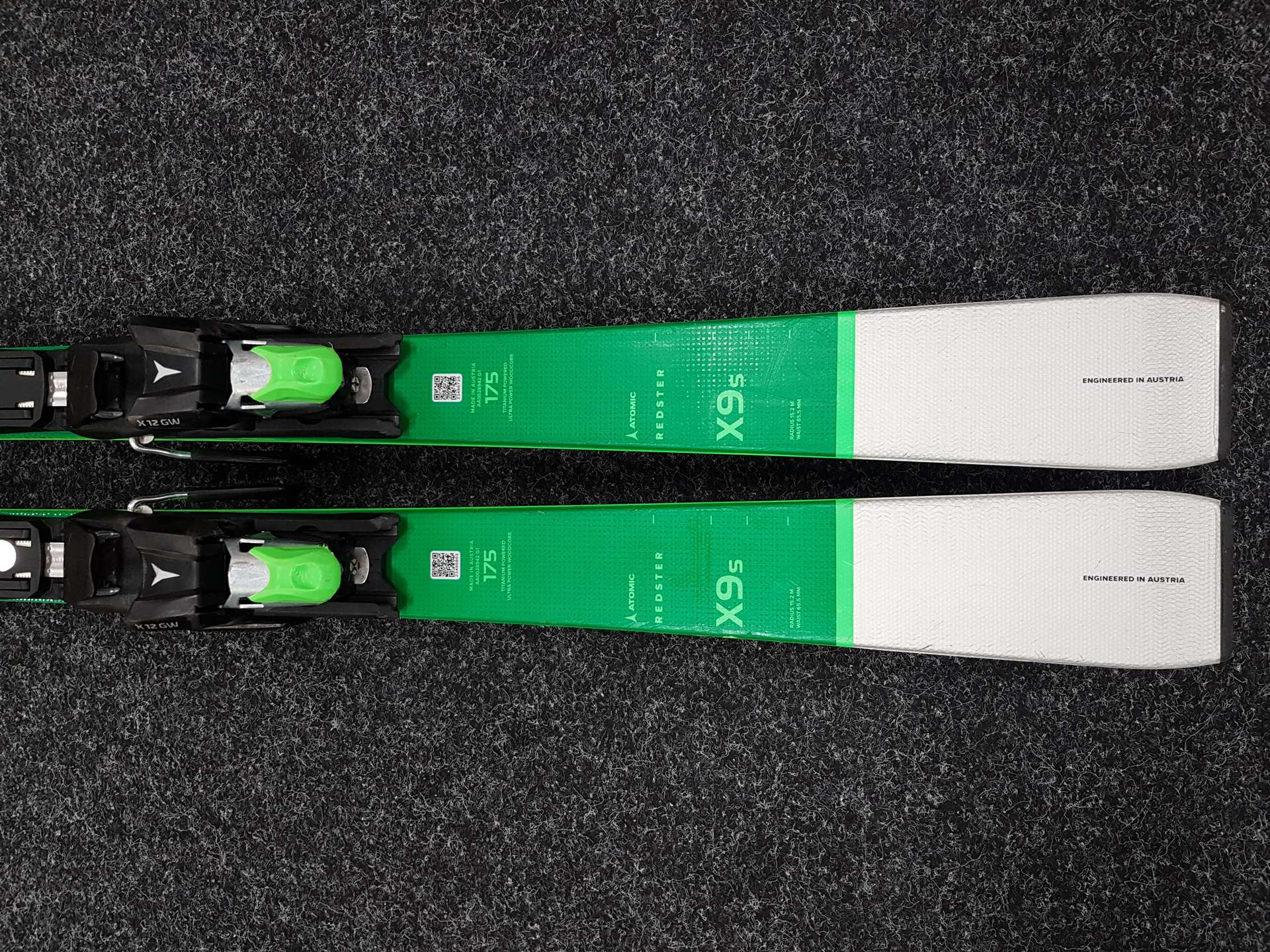 Použité lyže ATOMIC Redster X9 S + viazanie Atomic X12 GW
