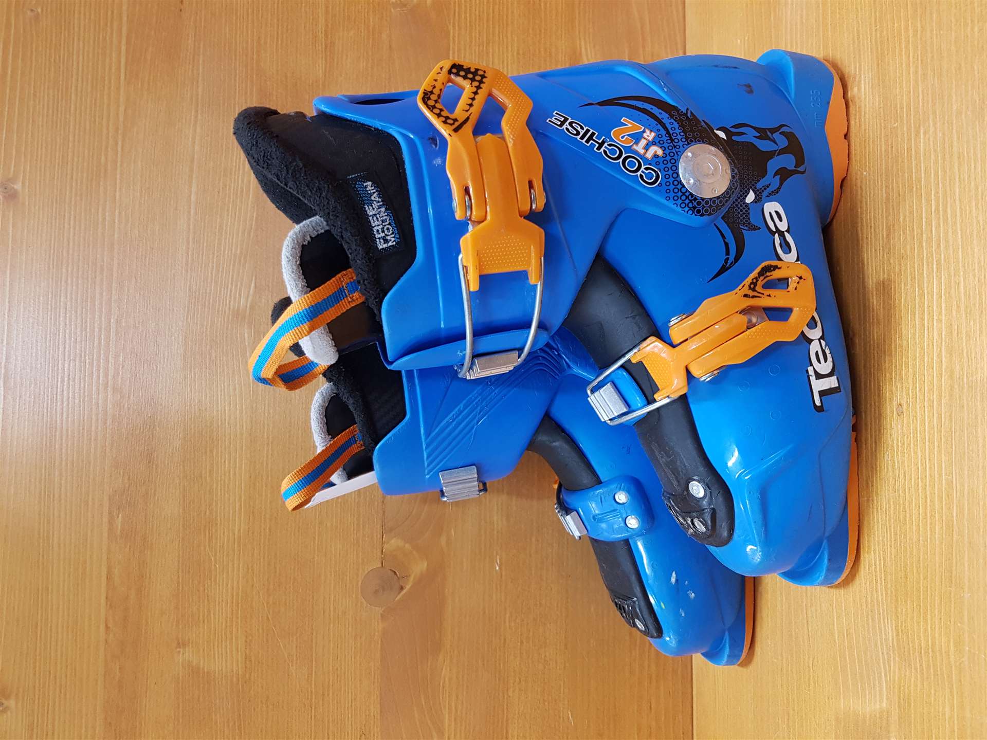 Použité lyžiarky TECNICA Cochise JT2 R