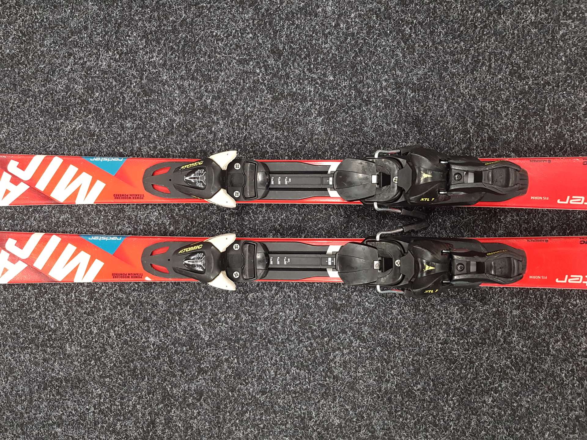 Použité detské lyže ATOMIC Redster GS 131 + viazanie Atomic  XTL 7