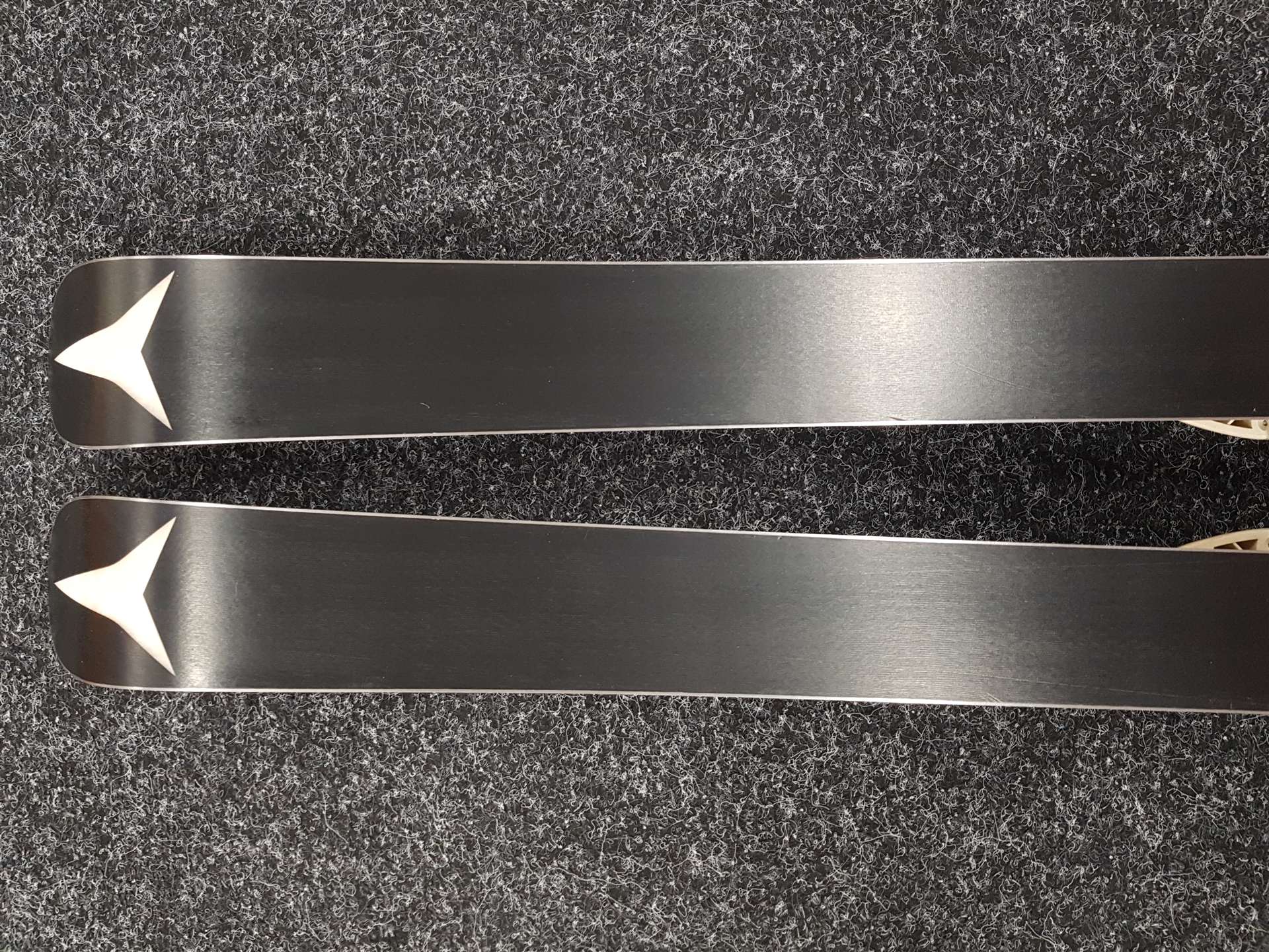 Použité detské lyže ATOMIC Redster GS 131 + viazanie Atomic  XTL 7