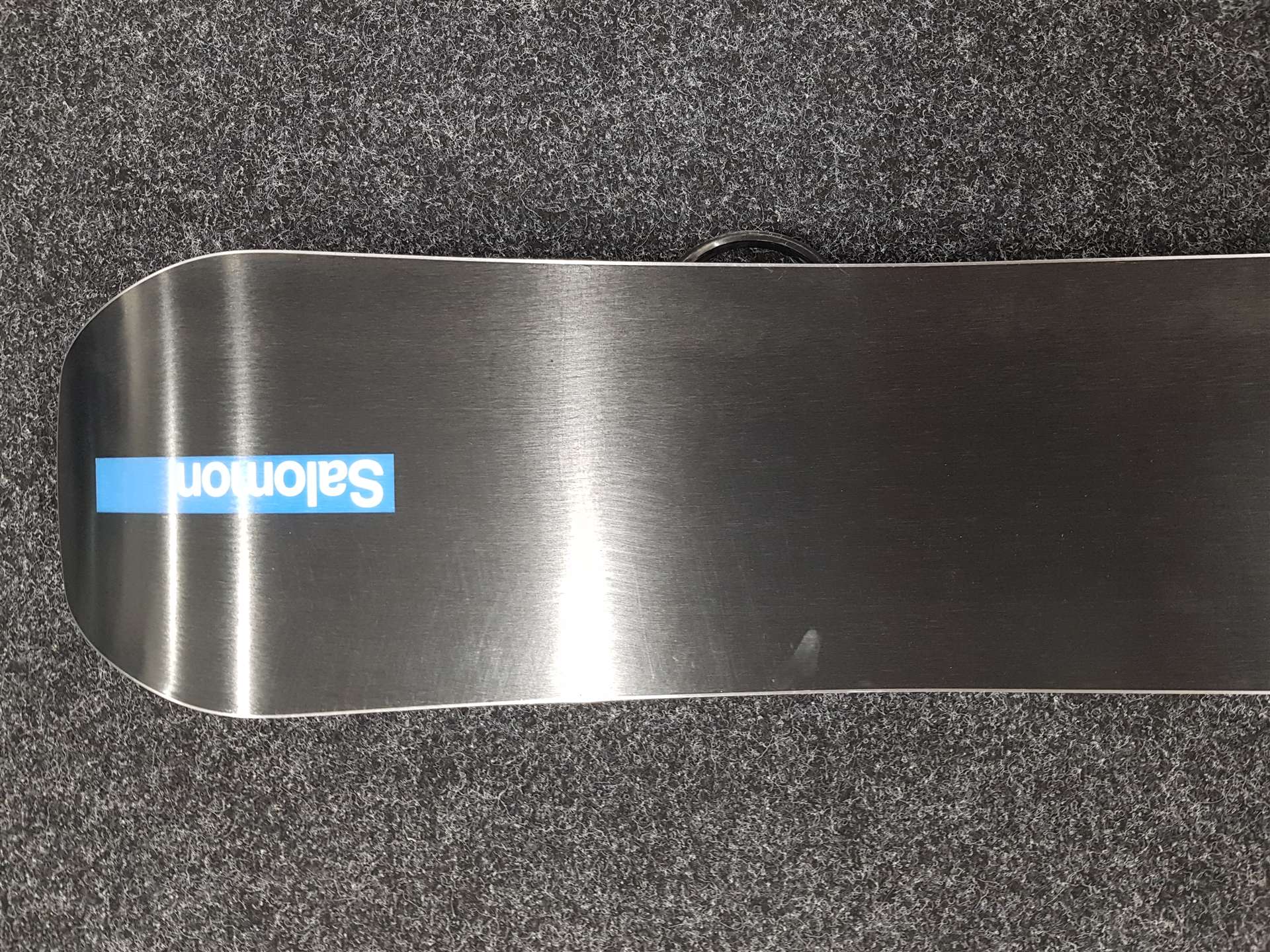 Použitý snowboard SALOMON Huck Knife + viazanie Salomon veľkosť M
