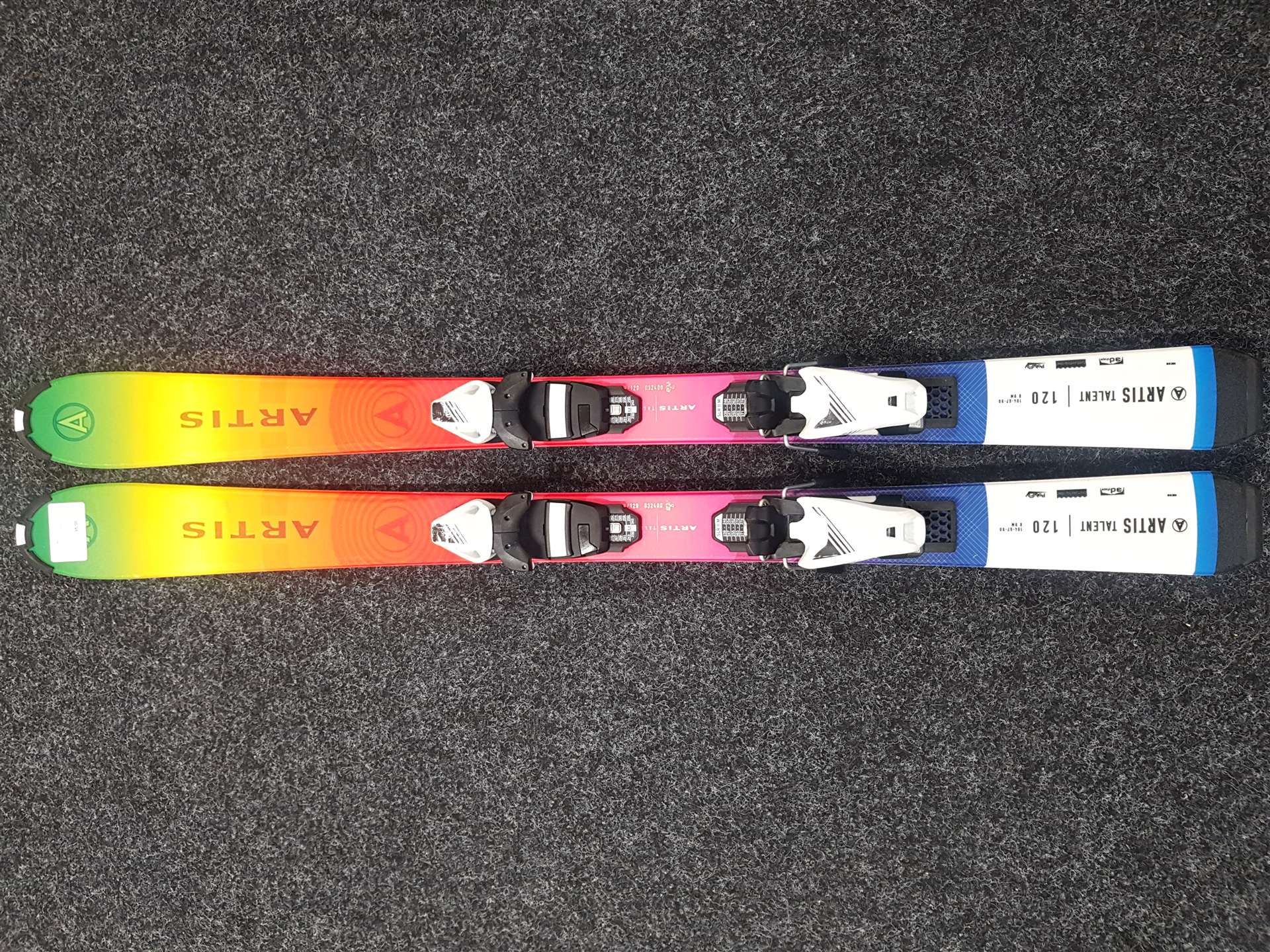 Použité detské lyže ARTIS Talent 120 + viazanie Tyrolia SLR 4,5