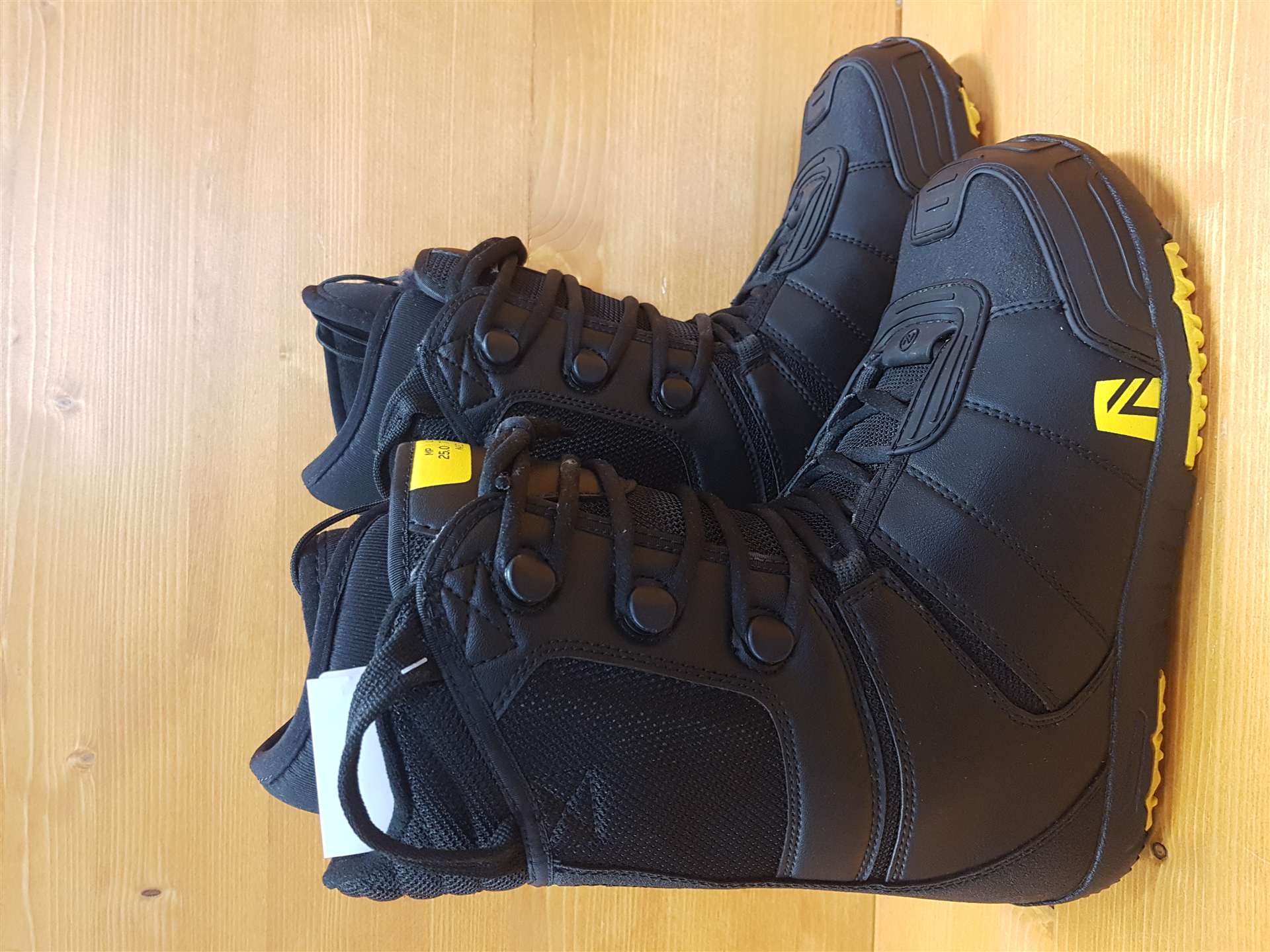 Použité snowboardové topánky NIEDECKER