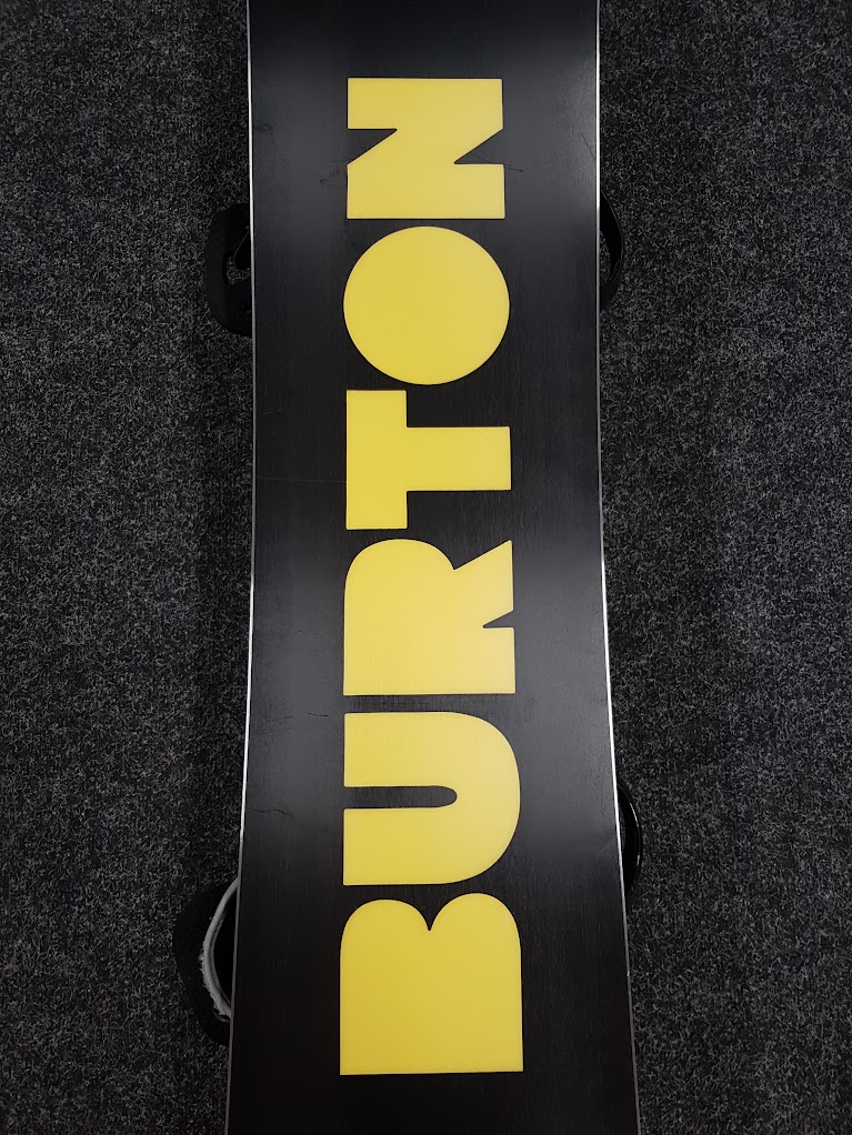 Bazárový snowboard Burton Progression + viazanie Burton veľkosť M