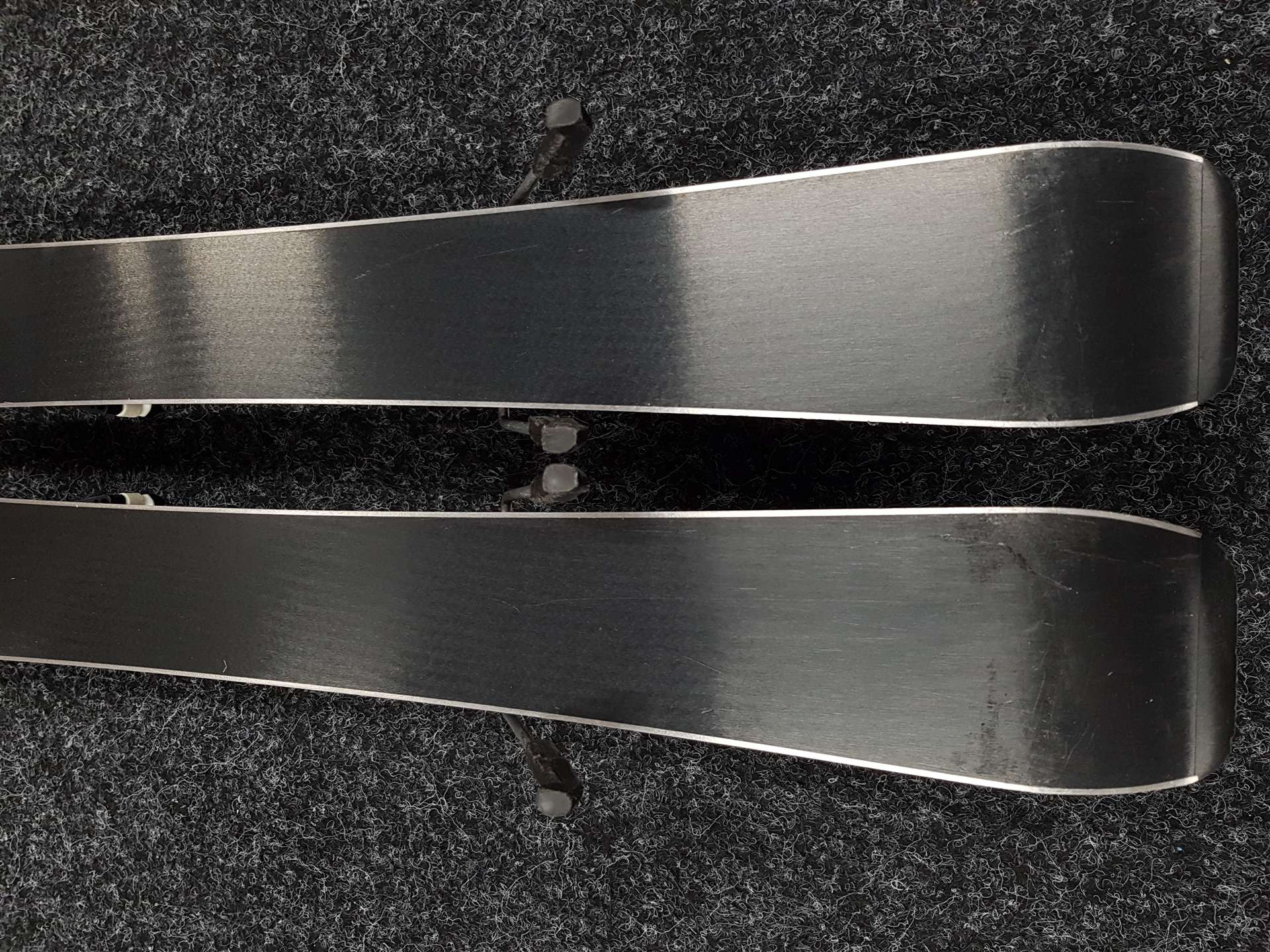 Použité detské lyže ATOMIC Race + viazanie Atomic 4,5