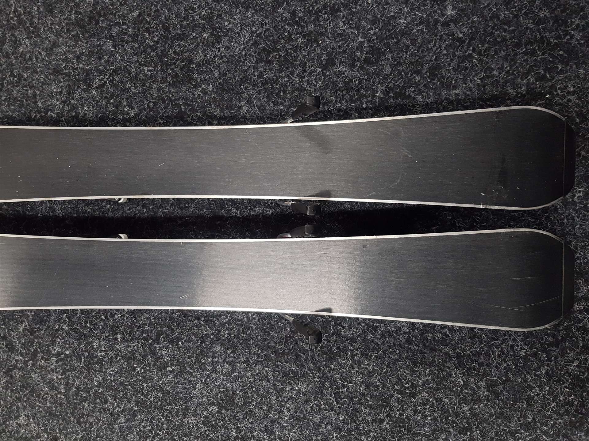 Použité detské lyže SPORTEN Gangster + viazanie Tyrolia SX 4,5