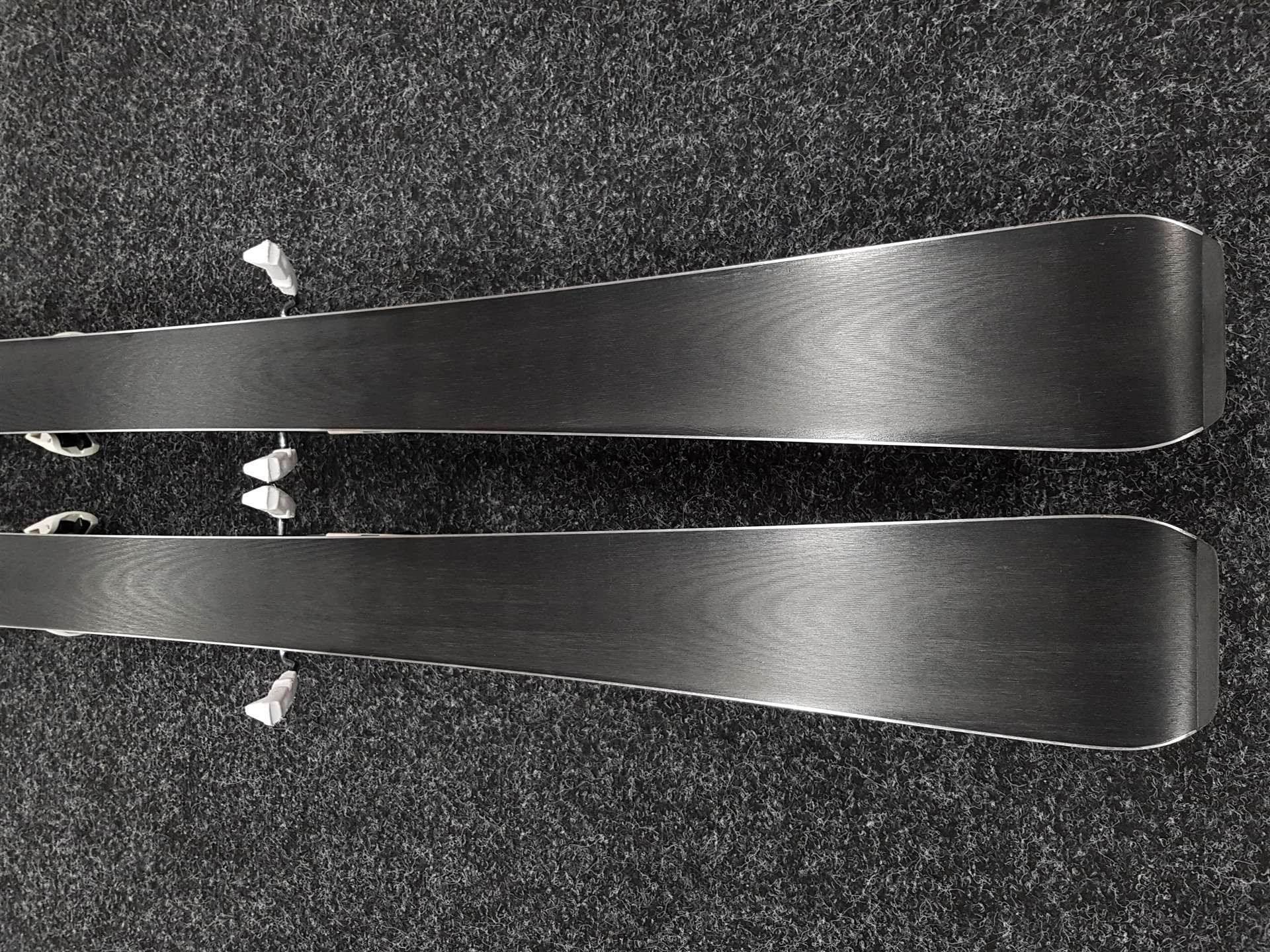 Použité lyže ATOMIC Redster Edge SL + viazanie Atomic XT 12
