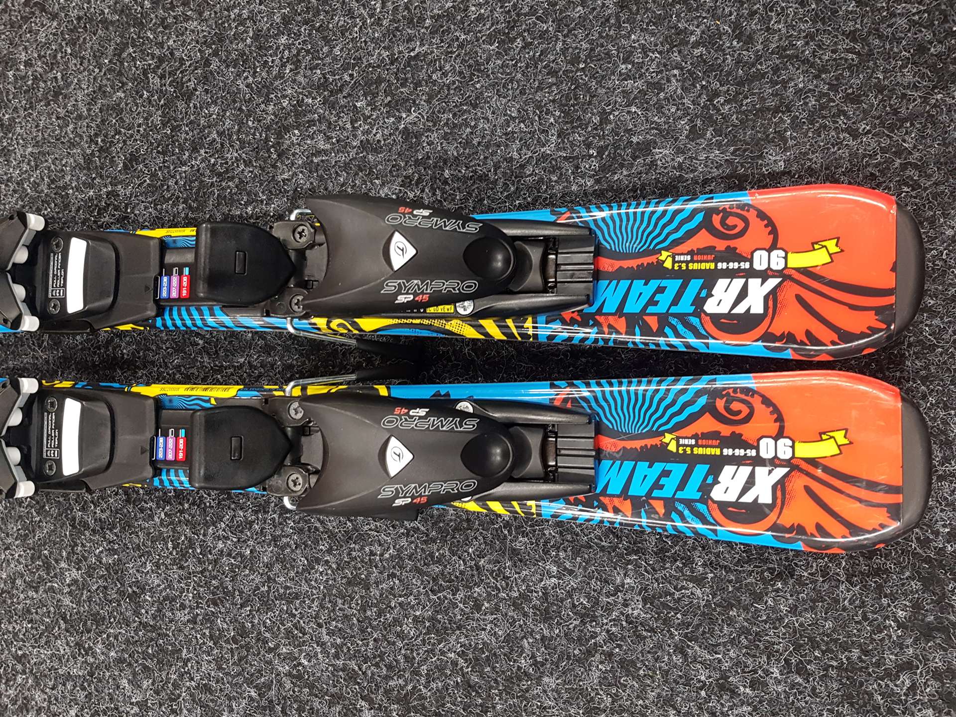 Použité detské lyže TECNOPRO XR Team + viazanie Tyrolia Sympro SP 45